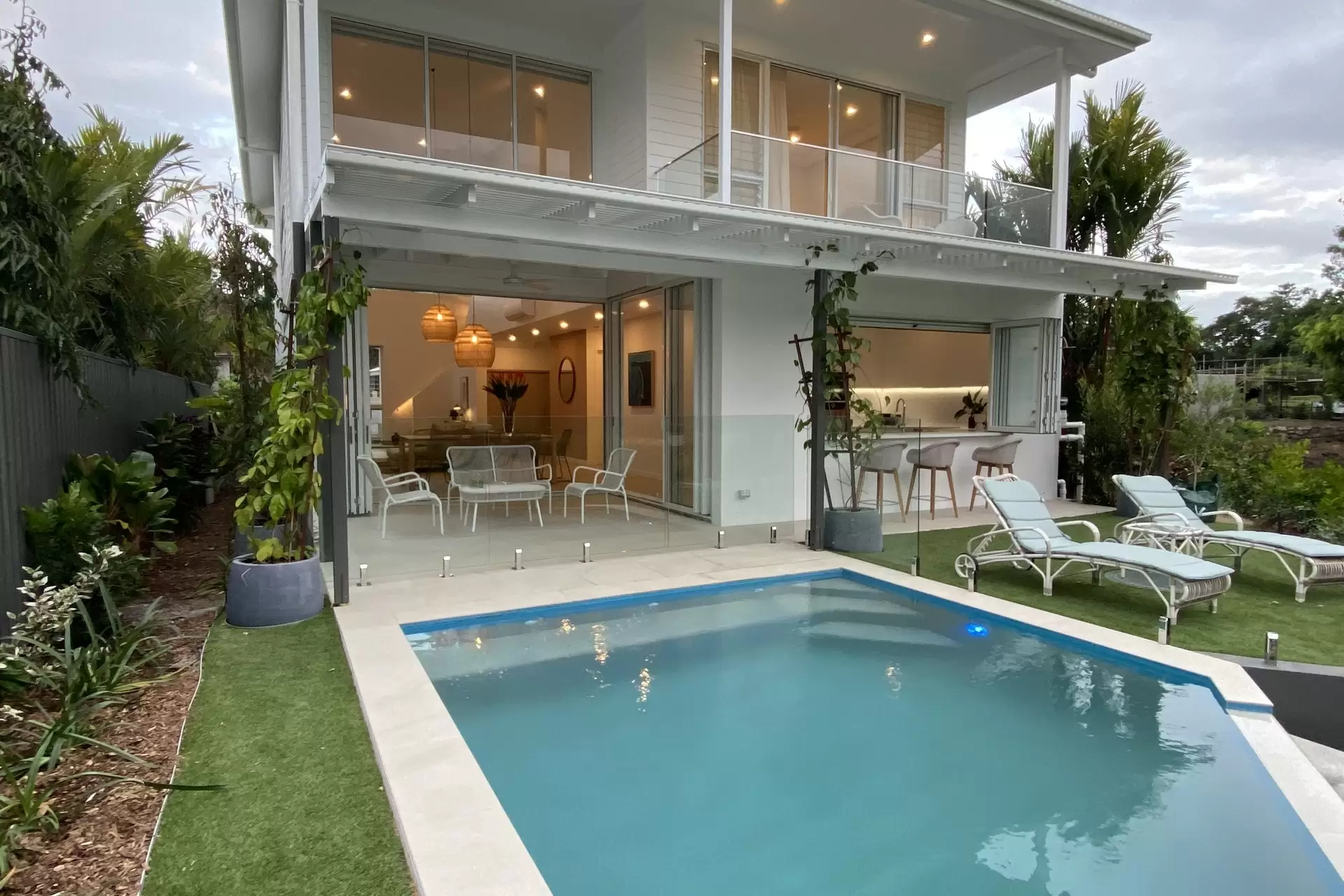 10/4-10 Escape Street, Port Douglas Sold by  - image 1