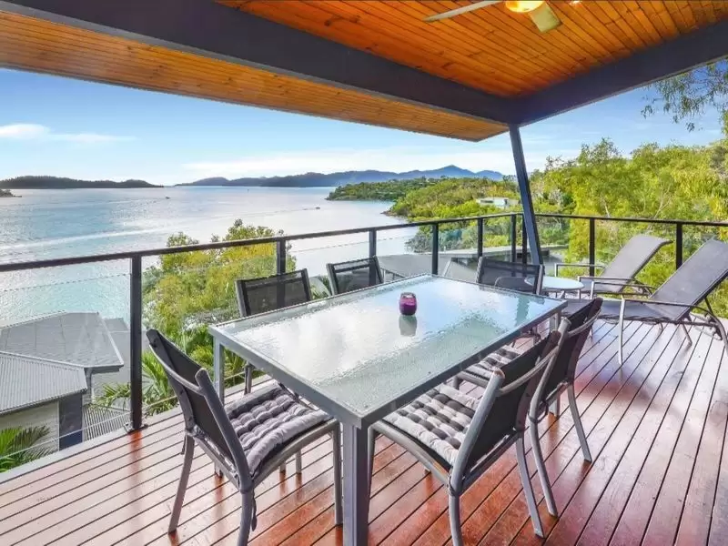 32/5 Acacia Drive, Hamilton Island Sold by Queensland Sotheby's International Realty - image 1