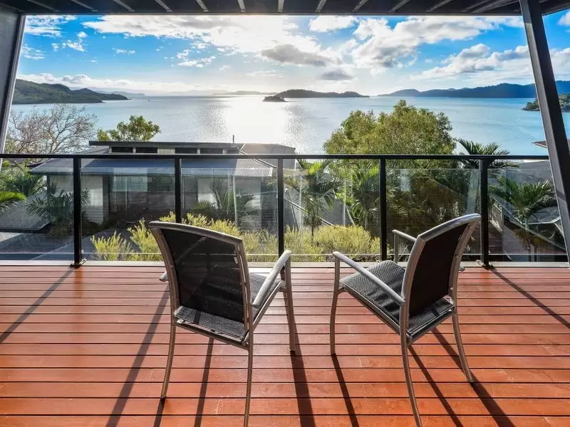 32/5 Acacia Drive, Hamilton Island Sold by Queensland Sotheby's International Realty - image 1