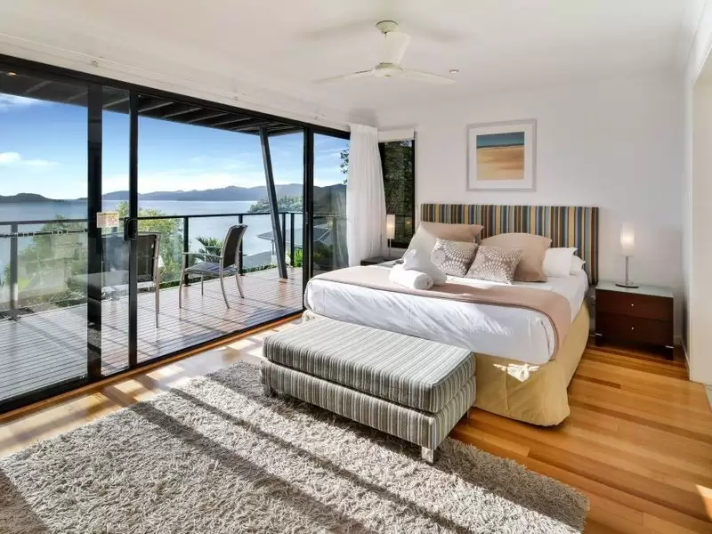 32/5 Acacia Drive, Hamilton Island Sold by Queensland Sotheby's International Realty - image 1