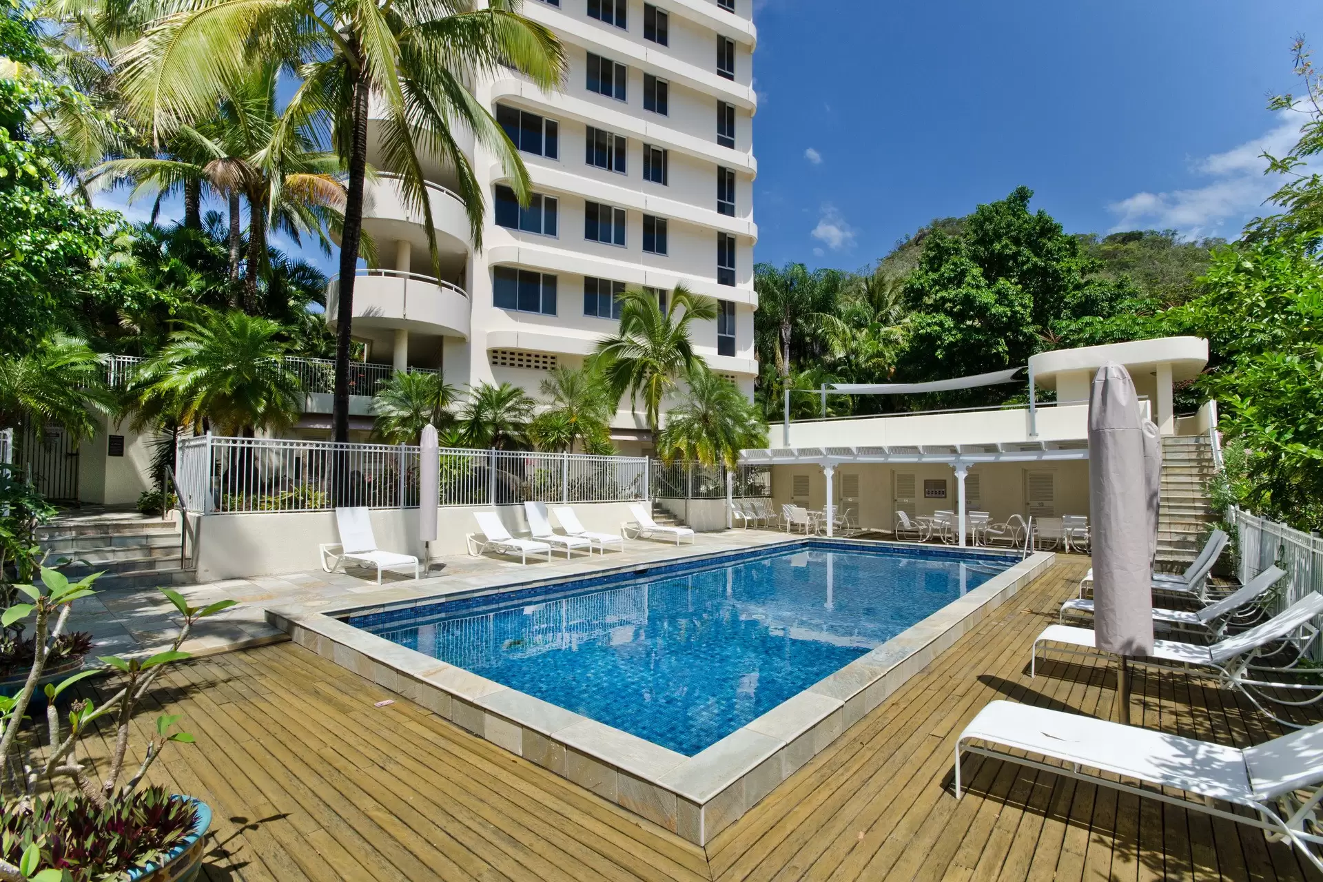 8/1 Marina Drive, Hamilton Island Sold by  - image 1