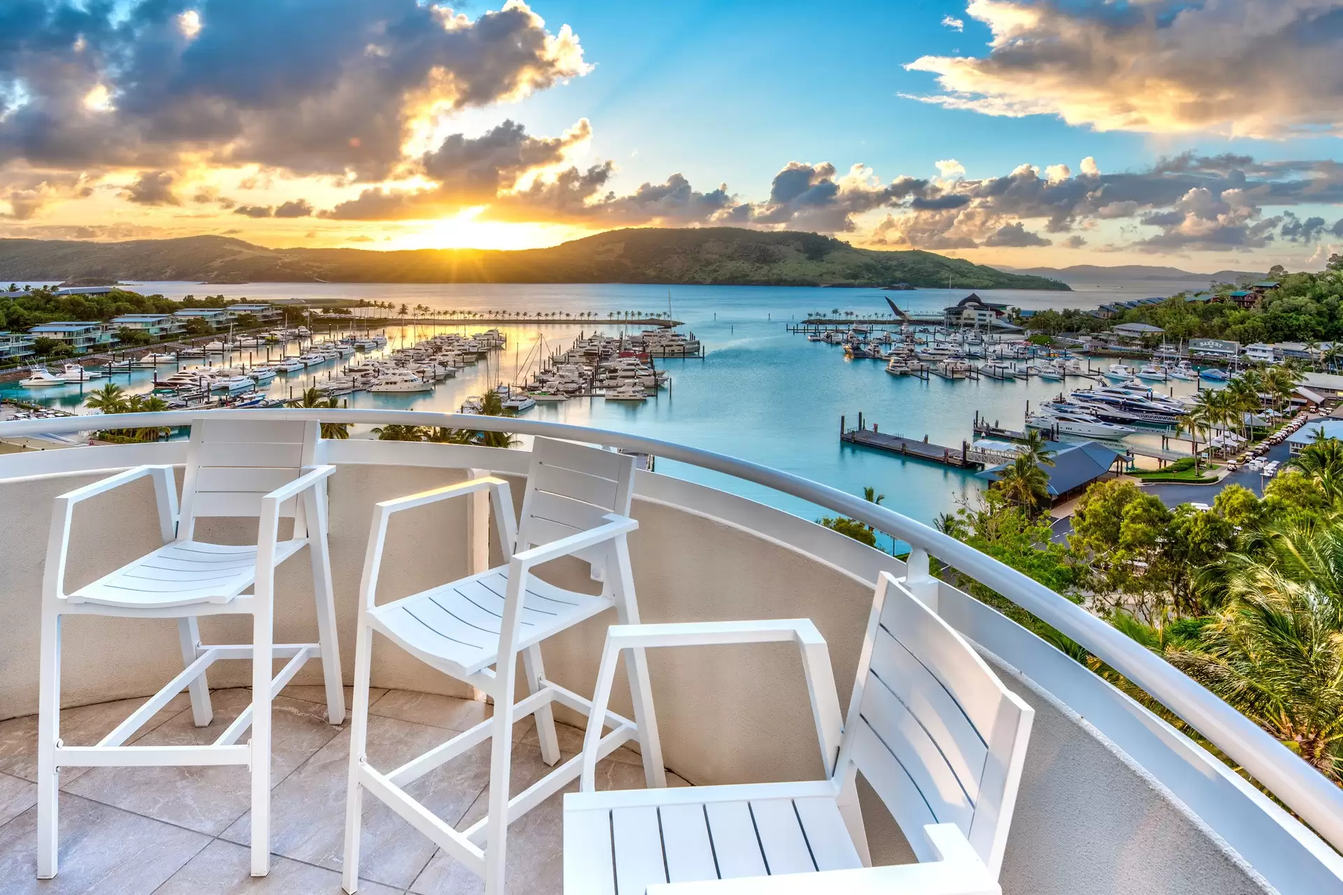 8/1 Marina Drive, Hamilton Island Sold by  - image 1