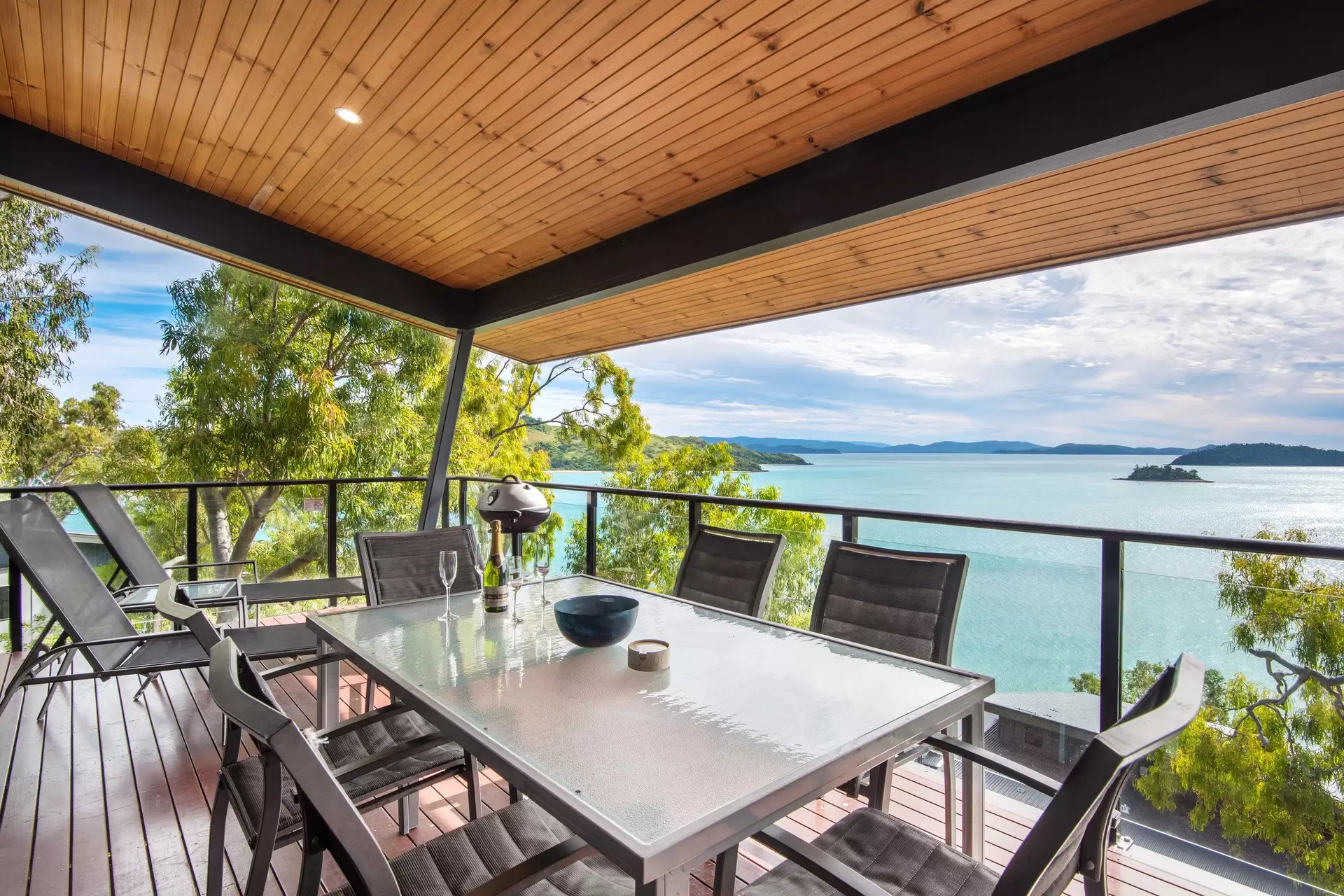 13/5 Acacia Drive, Hamilton Island Sold by Queensland Sotheby's International Realty - image 1