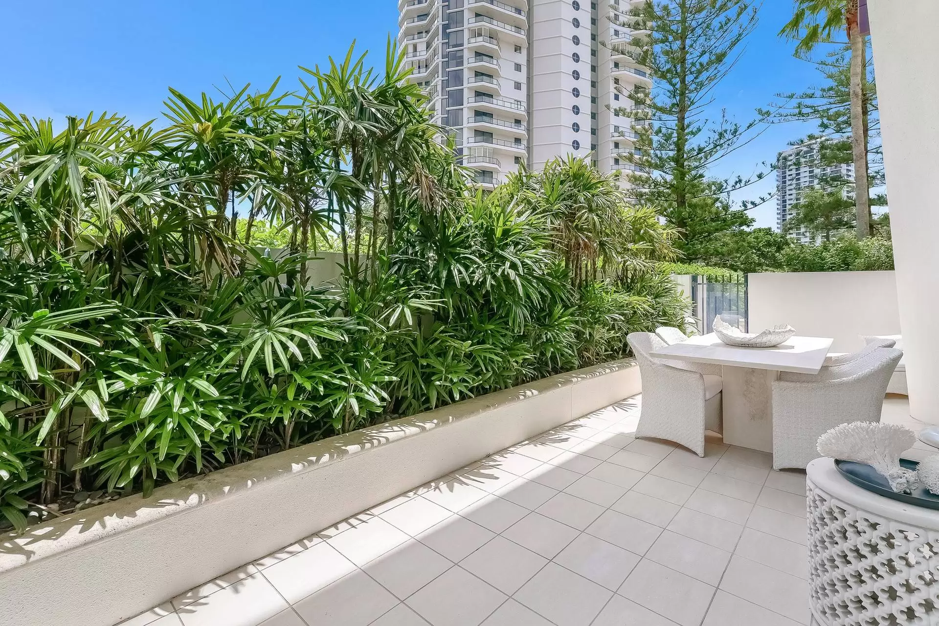 2002/1 Lennie Avenue, Main Beach Sold by Queensland Sotheby's International Realty - image 1