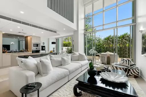 2002/1 Lennie Avenue, Main Beach Sold by 