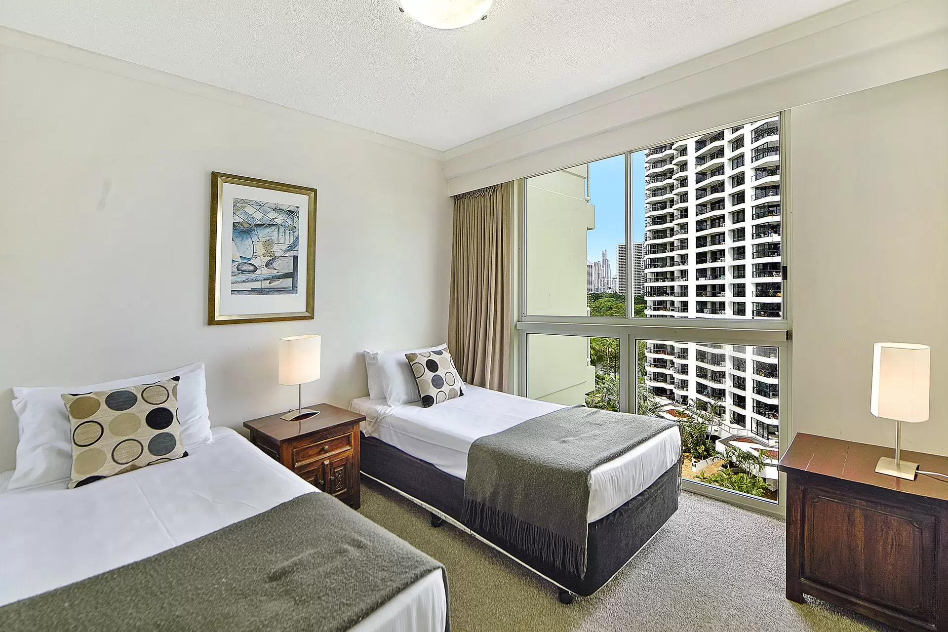 40/15 Breaker Street, Main Beach Sold by Queensland Sotheby's International Realty - image 1
