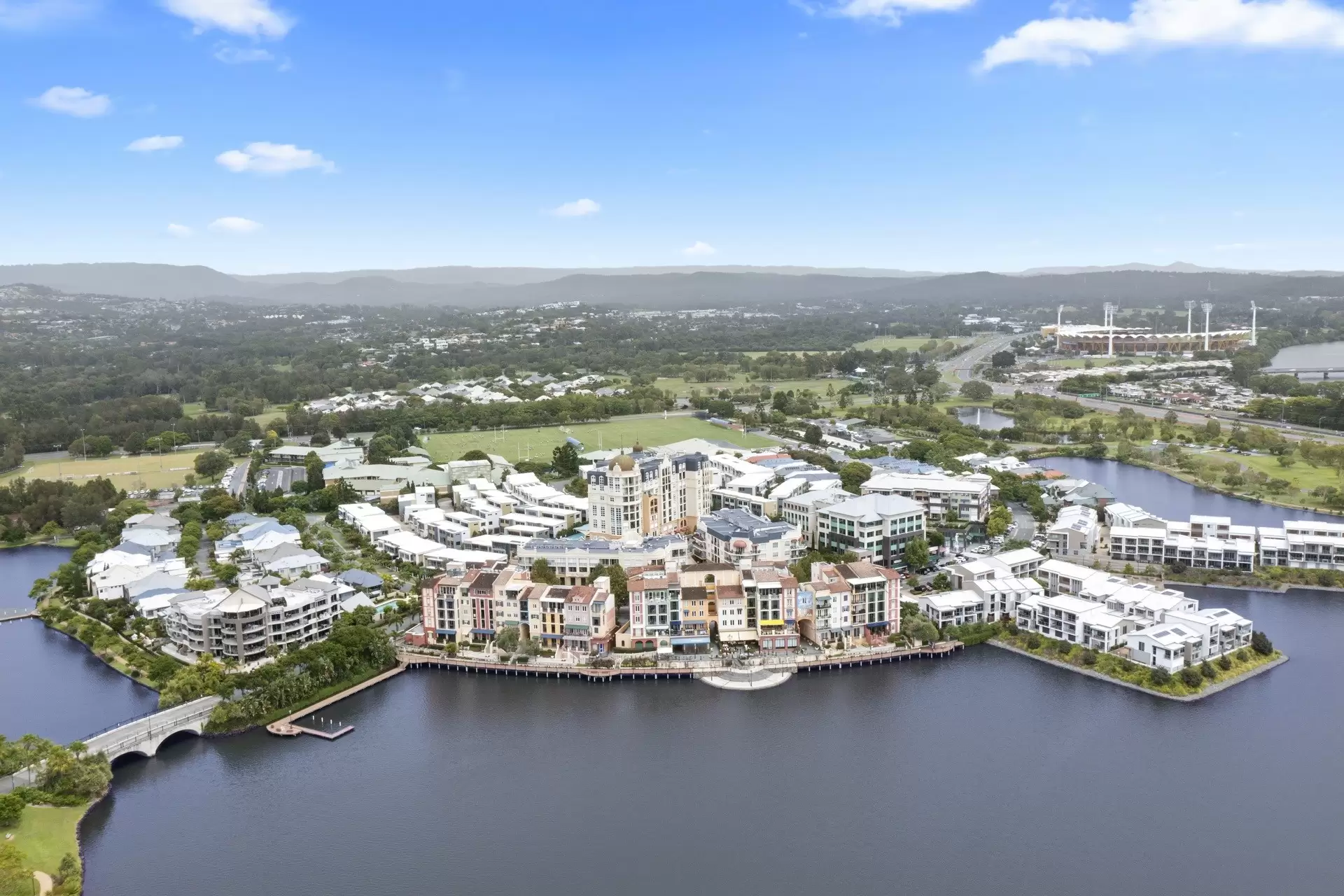 3033/3029 The Boulevard, Carrara Sold by Queensland Sotheby's International Realty - image 1