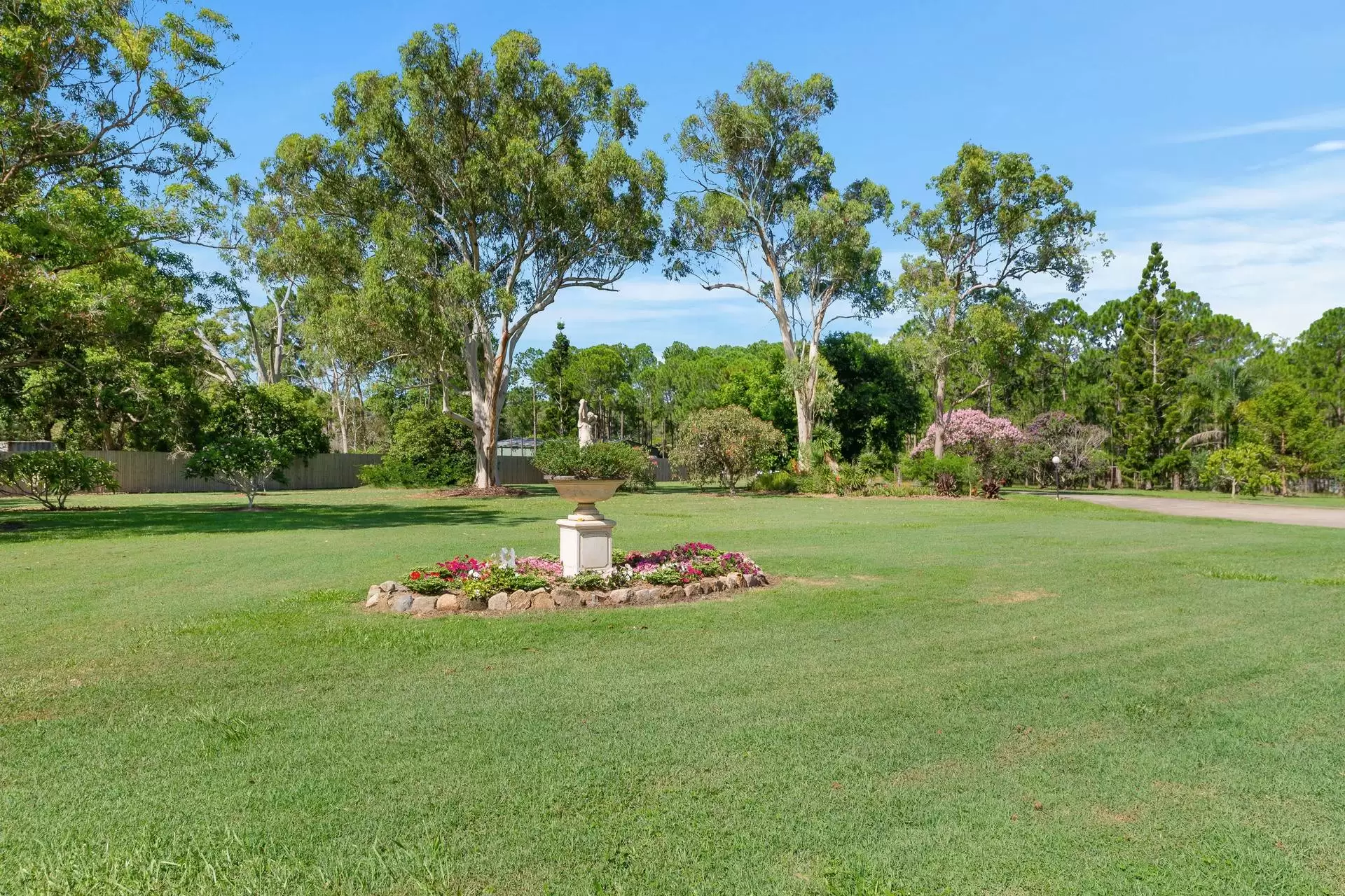 511 Boston Road, Chandler Sold by Queensland Sotheby's International Realty - image 1