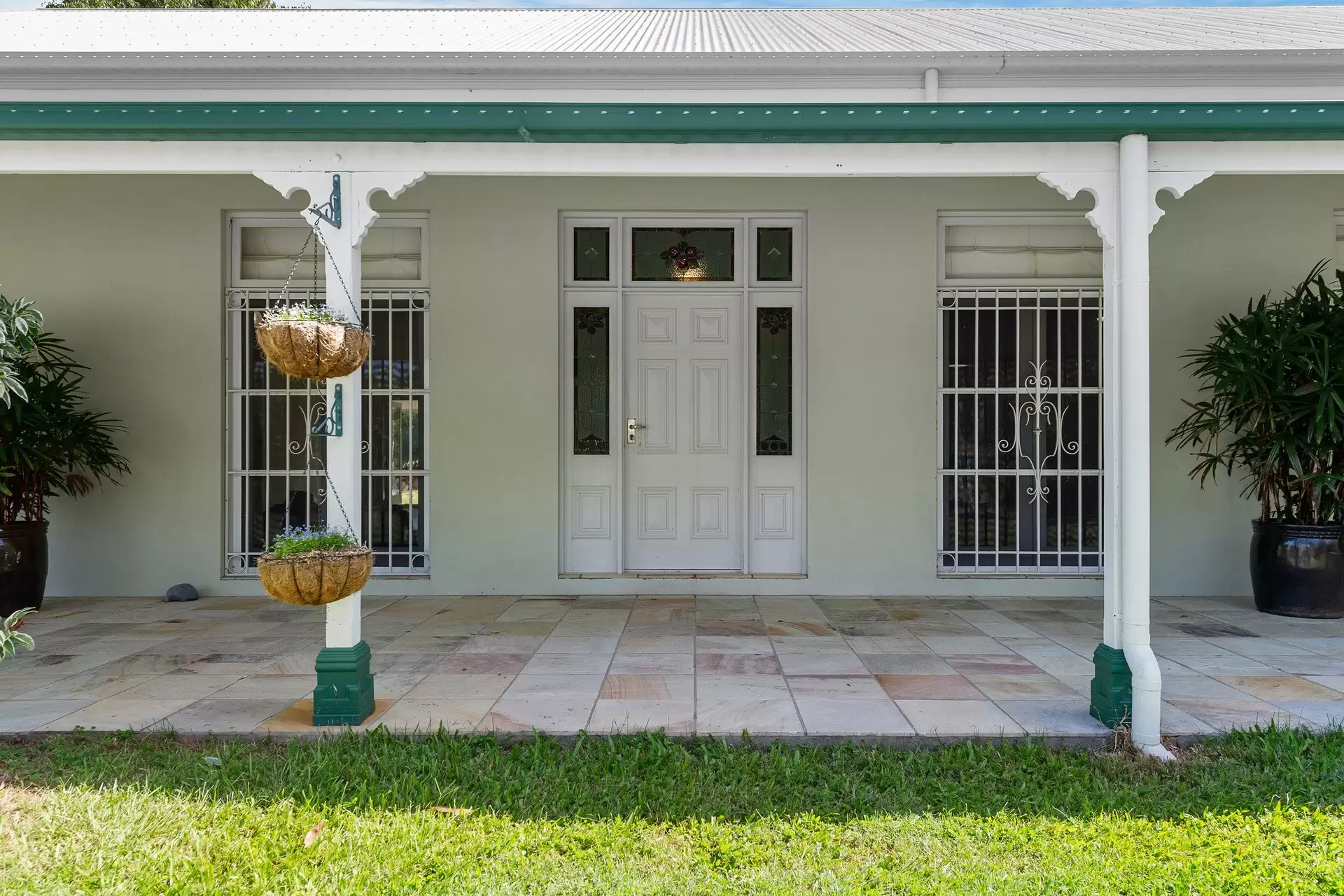 511 Boston Road, Chandler Sold by Queensland Sotheby's International Realty - image 1