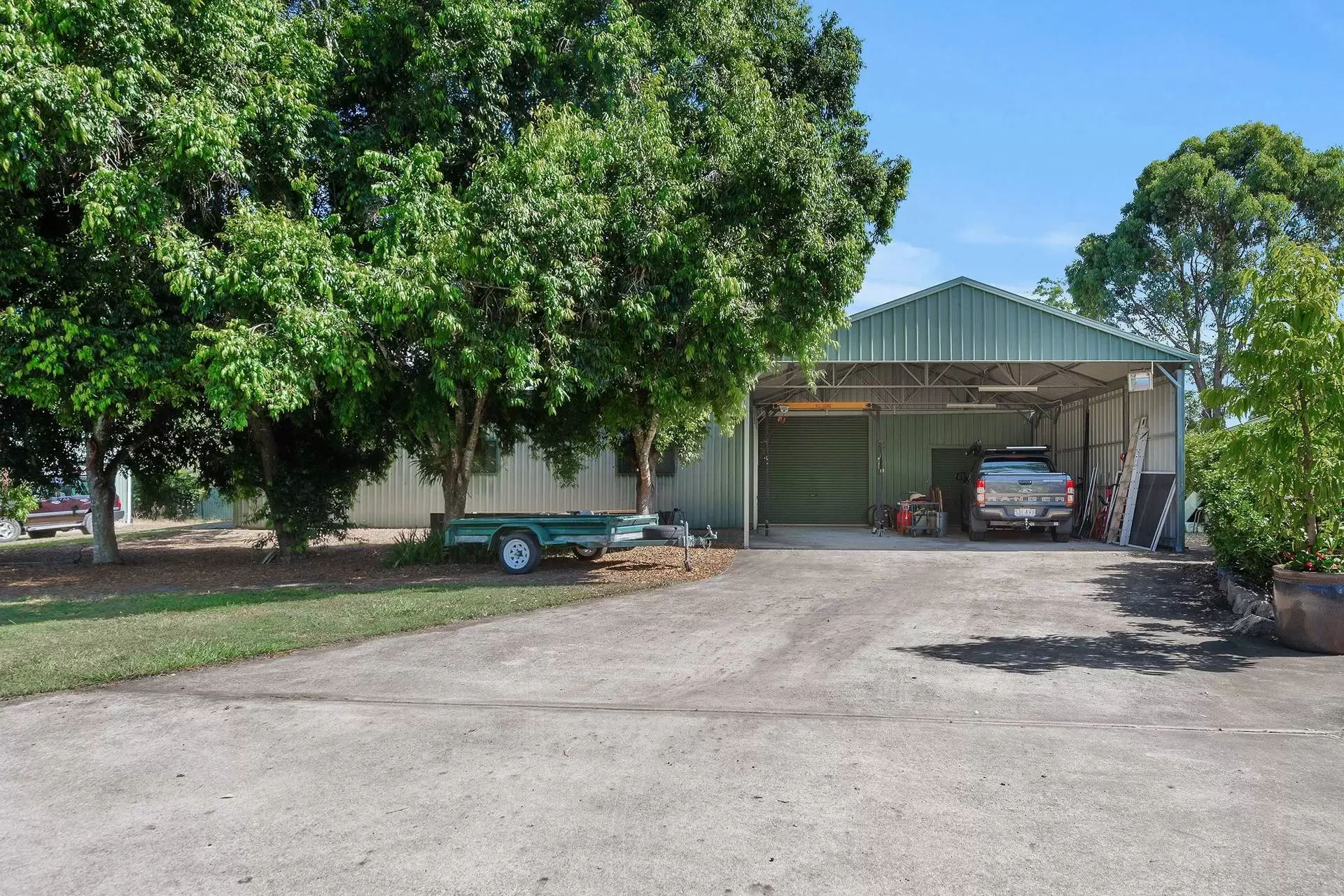 511 Boston Road, Chandler Sold by Queensland Sotheby's International Realty - image 1