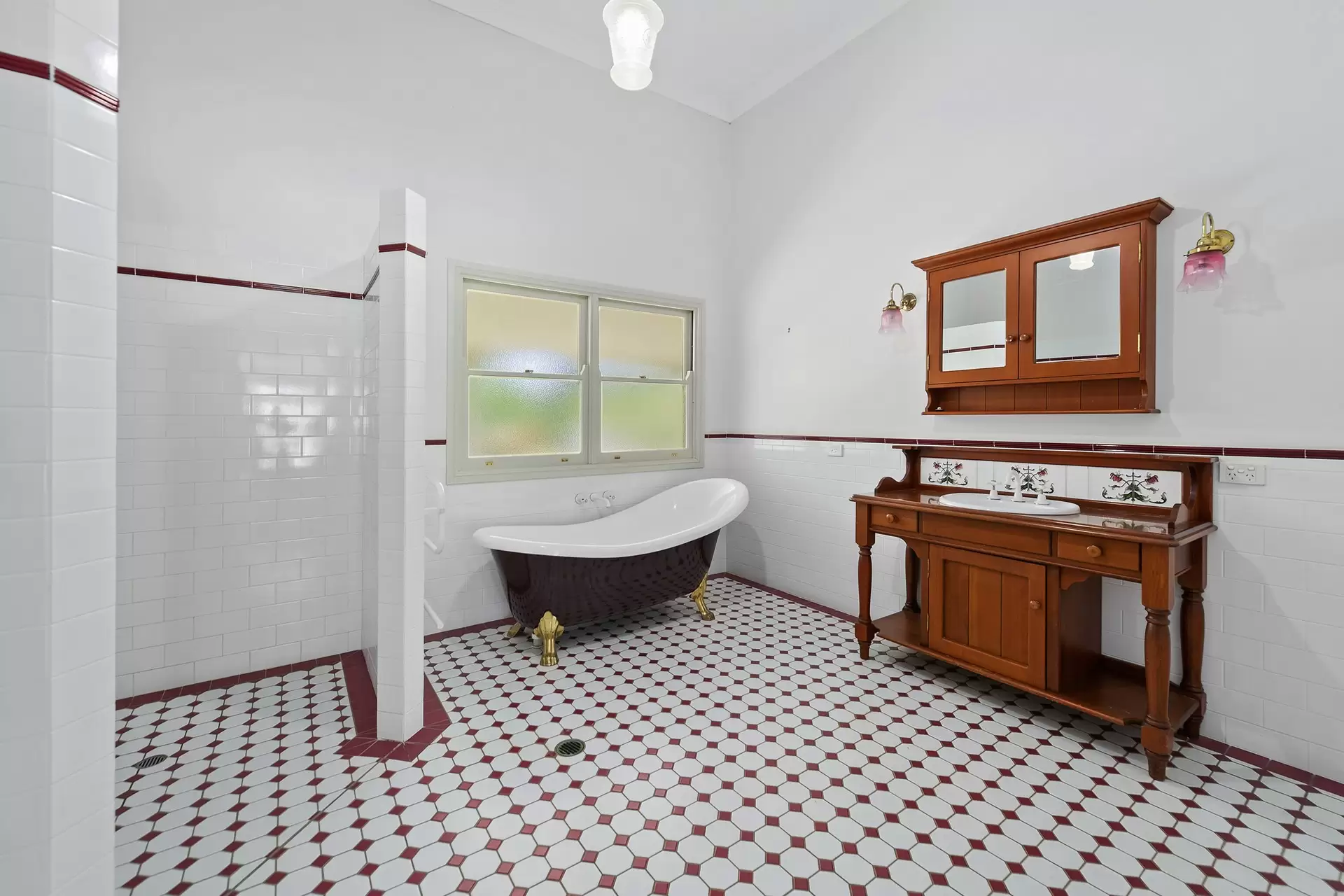 511 Boston Road, Chandler Sold by Queensland Sotheby's International Realty - image 1