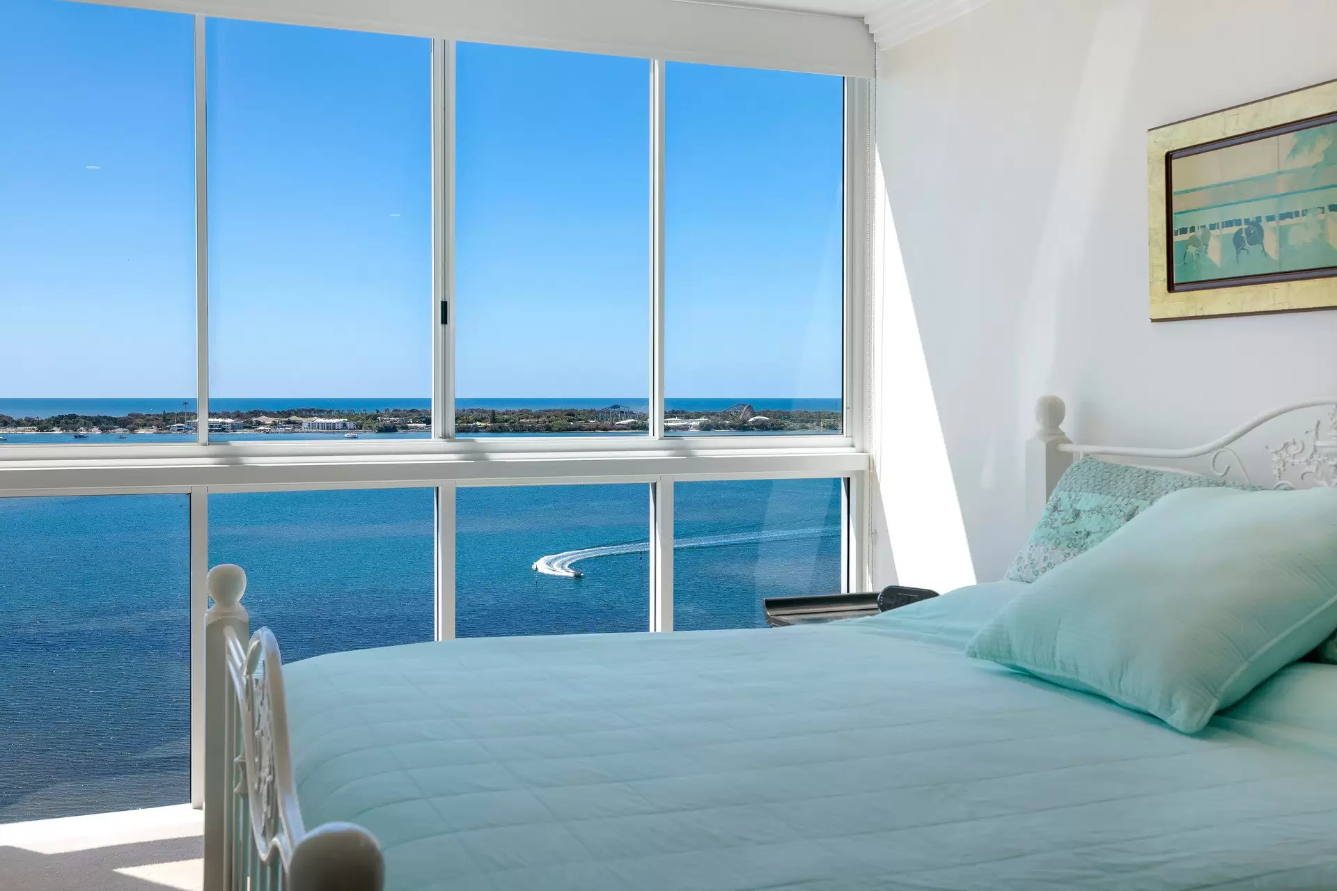 1401/182 Marine Parade, Labrador Sold by Queensland Sotheby's International Realty - image 1