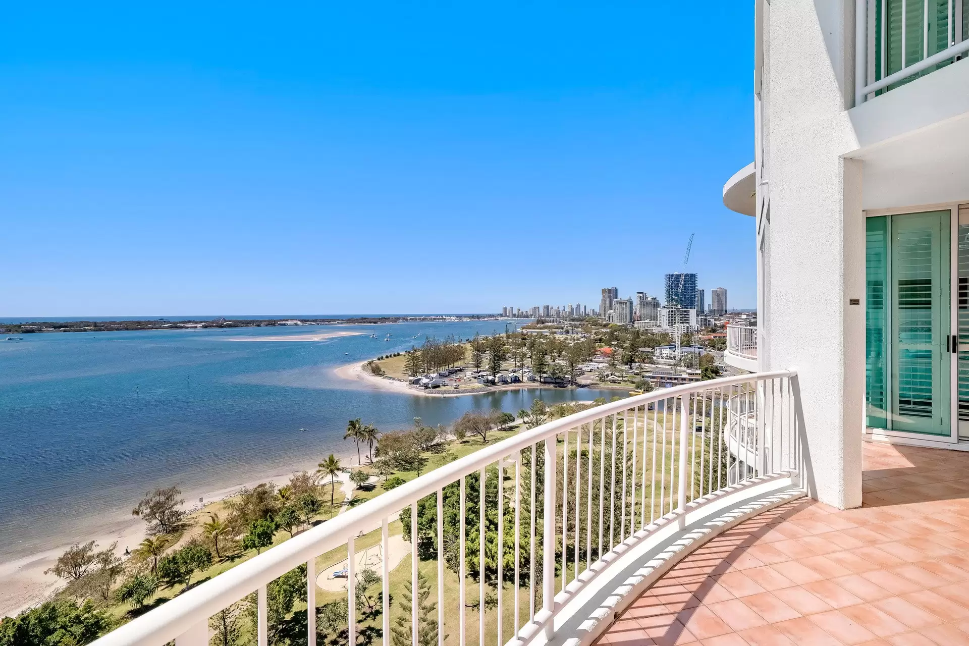 1401/182 Marine Parade, Labrador Sold by Queensland Sotheby's International Realty - image 1