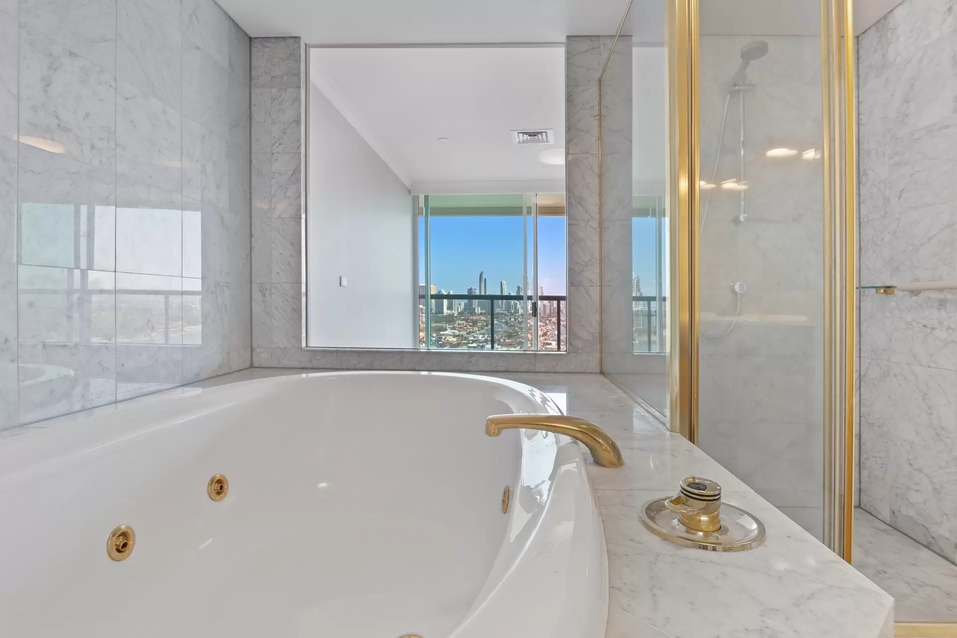 A21-2/75 Brighton Parade, Southport Sold by Queensland Sotheby's International Realty - image 1
