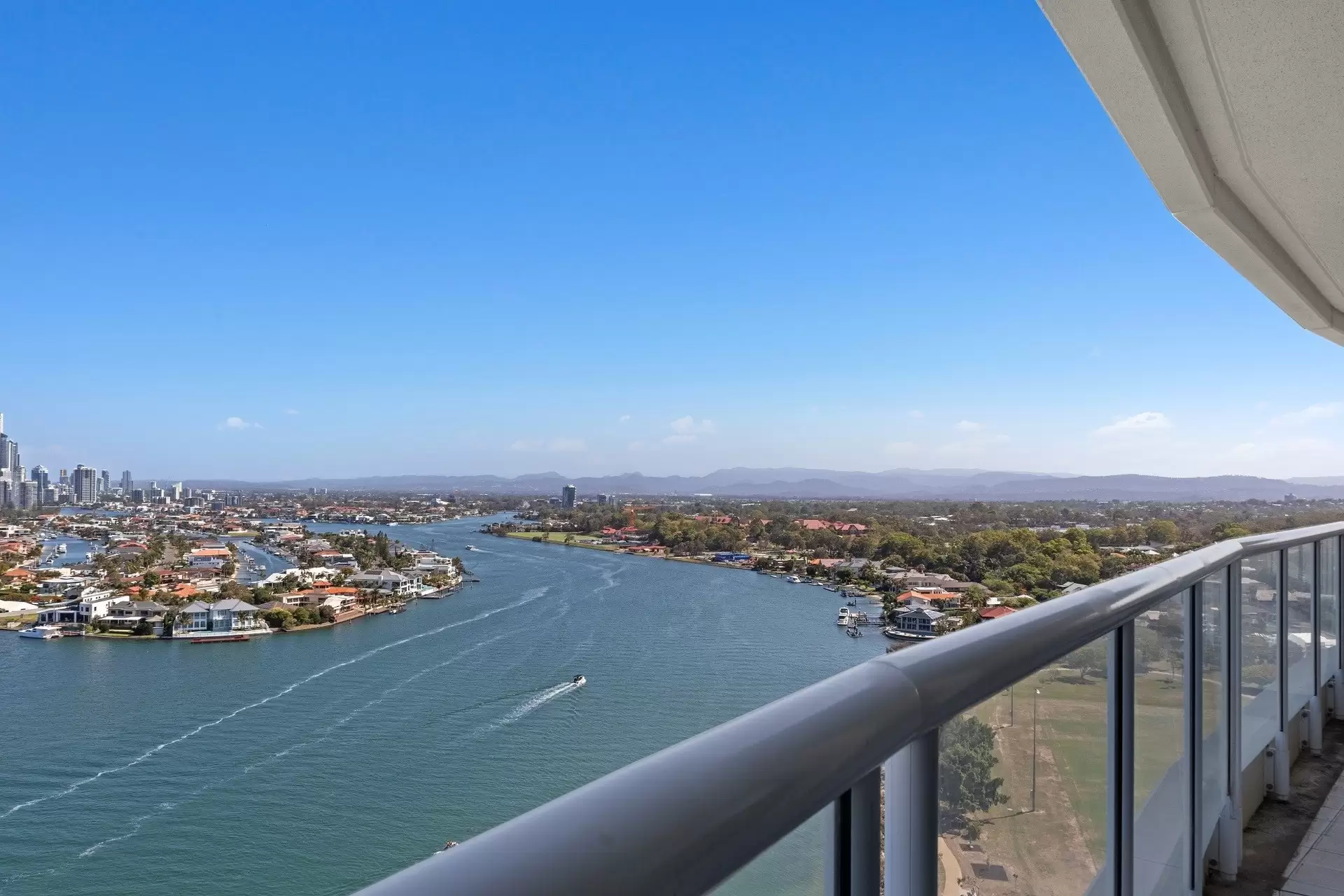 A21-2/75 Brighton Parade, Southport Sold by Queensland Sotheby's International Realty - image 1