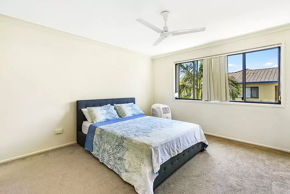 31/2 Concord Circuit, Robina Sold by  - image 1