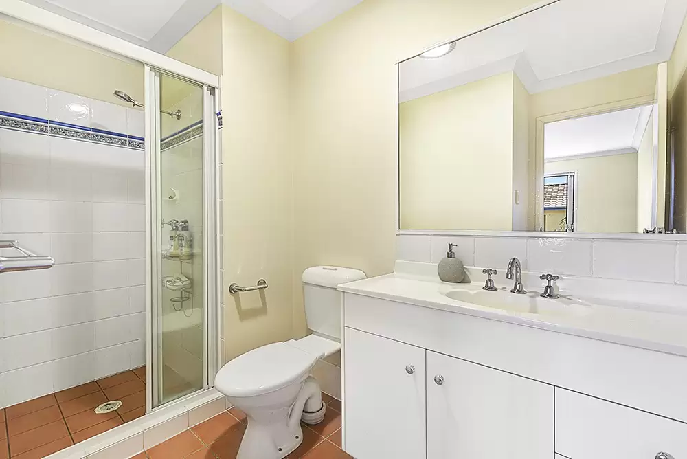 31/2 Concord Circuit, Robina Sold by  - image 1