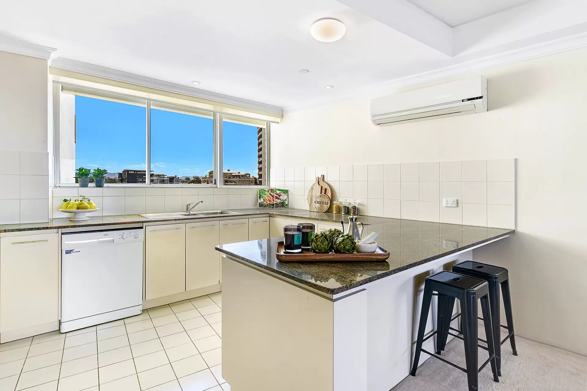 B8-3/75 Brighton Parade, Southport Sold by Queensland Sotheby's International Realty - image 1