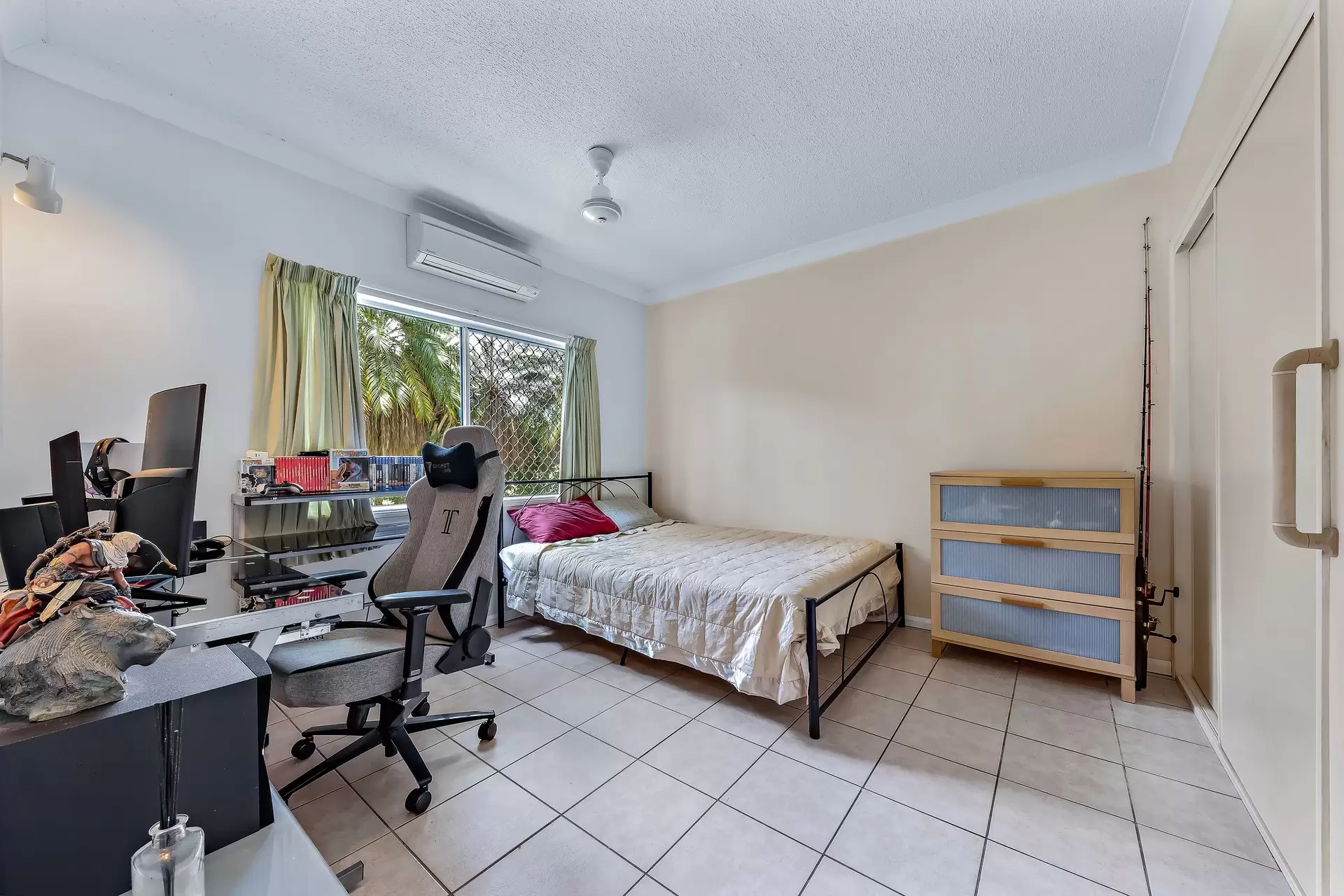 28/24 Pandanus Drive, Cannonvale Sold by Queensland Sotheby's International Realty - image 1