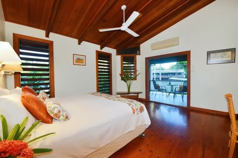 23 Solander Boulevard, Port Douglas Sold by Queensland Sotheby's International Realty - image 1