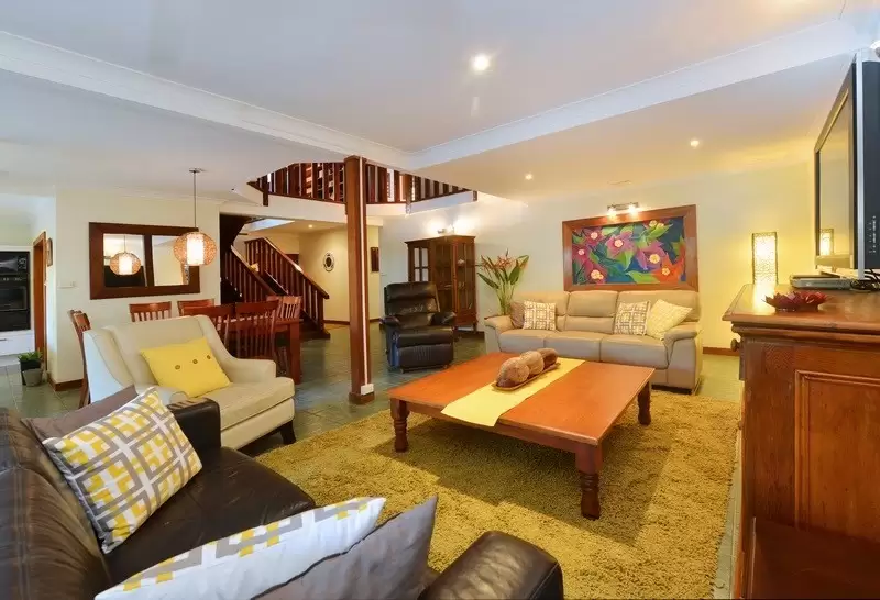 23 Solander Boulevard, Port Douglas Sold by  - image 1