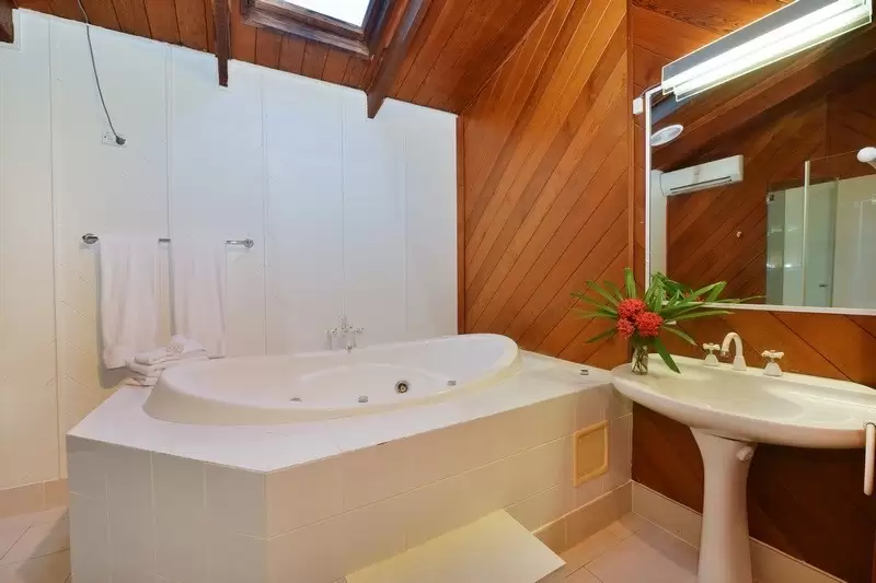 23 Solander Boulevard, Port Douglas Sold by Queensland Sotheby's International Realty - image 1