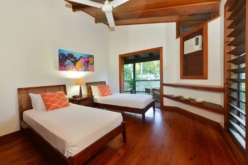 23 Solander Boulevard, Port Douglas Sold by Queensland Sotheby's International Realty - image 1