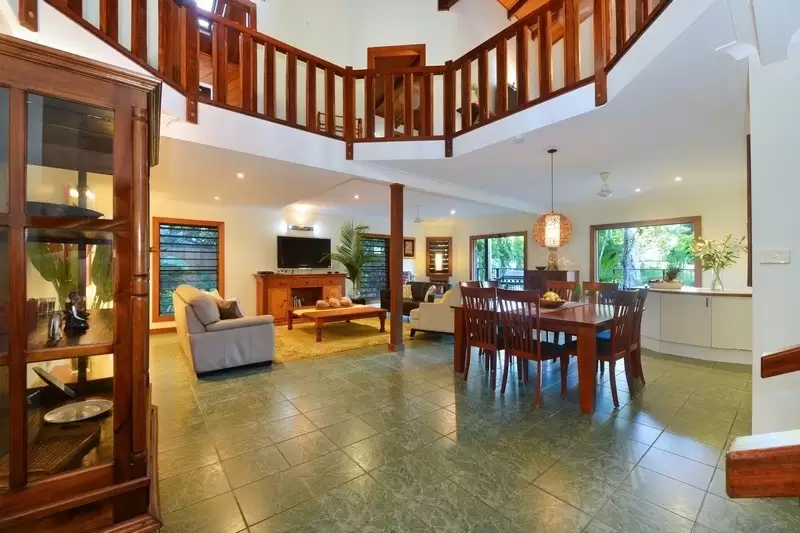 23 Solander Boulevard, Port Douglas Sold by  - image 1