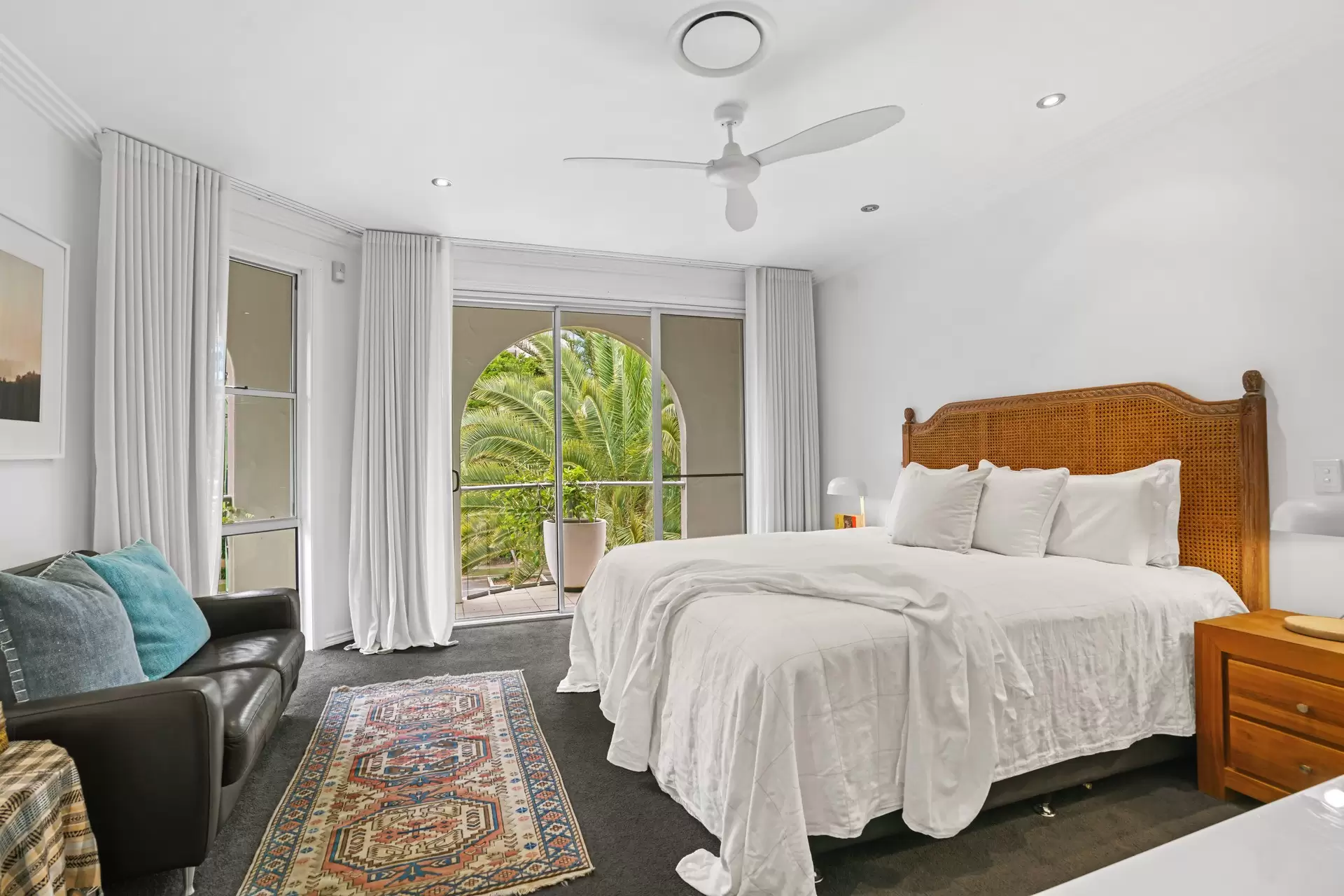 2/42 Tedder Avenue, Main Beach Sold by Queensland Sotheby's International Realty - image 1