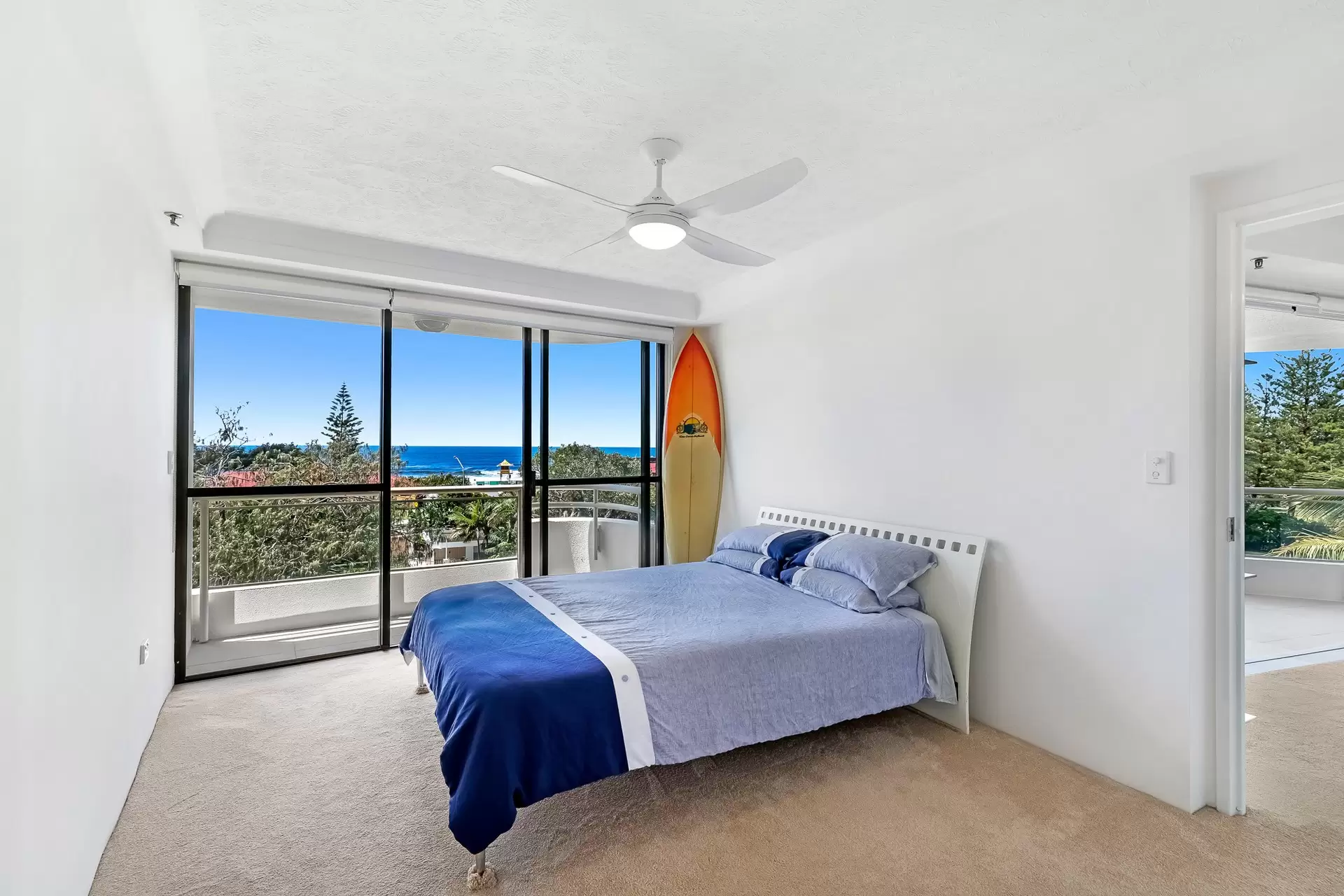 19/3 Cunningham Avenue, Main Beach Sold by Queensland Sotheby's International Realty - image 1