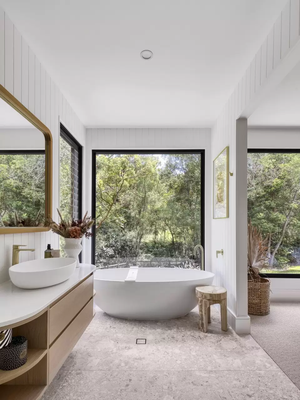 70 Monday Drive, Tallebudgera Valley Sold by Queensland Sotheby's International Realty - image 1