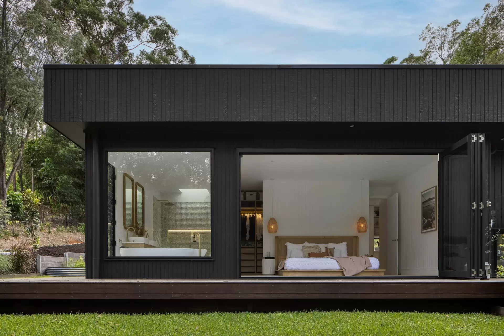 70 Monday Drive, Tallebudgera Valley Sold by Queensland Sotheby's International Realty - image 1