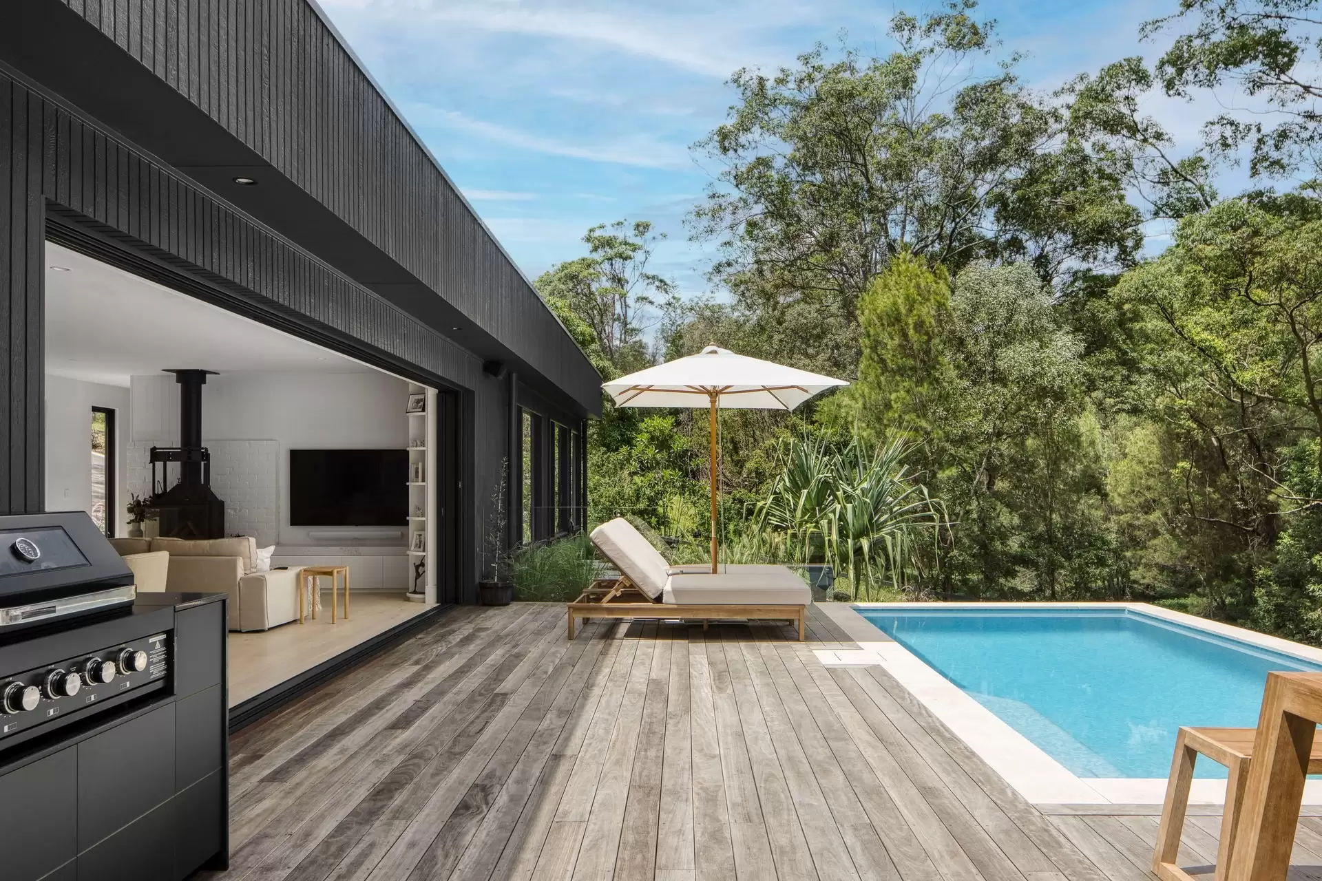 70 Monday Drive, Tallebudgera Valley Sold by Queensland Sotheby's International Realty - image 1