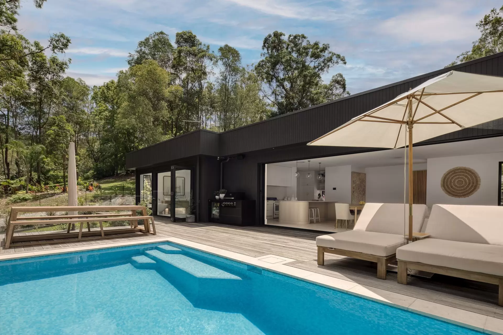 70 Monday Drive, Tallebudgera Valley Sold by Queensland Sotheby's International Realty - image 1