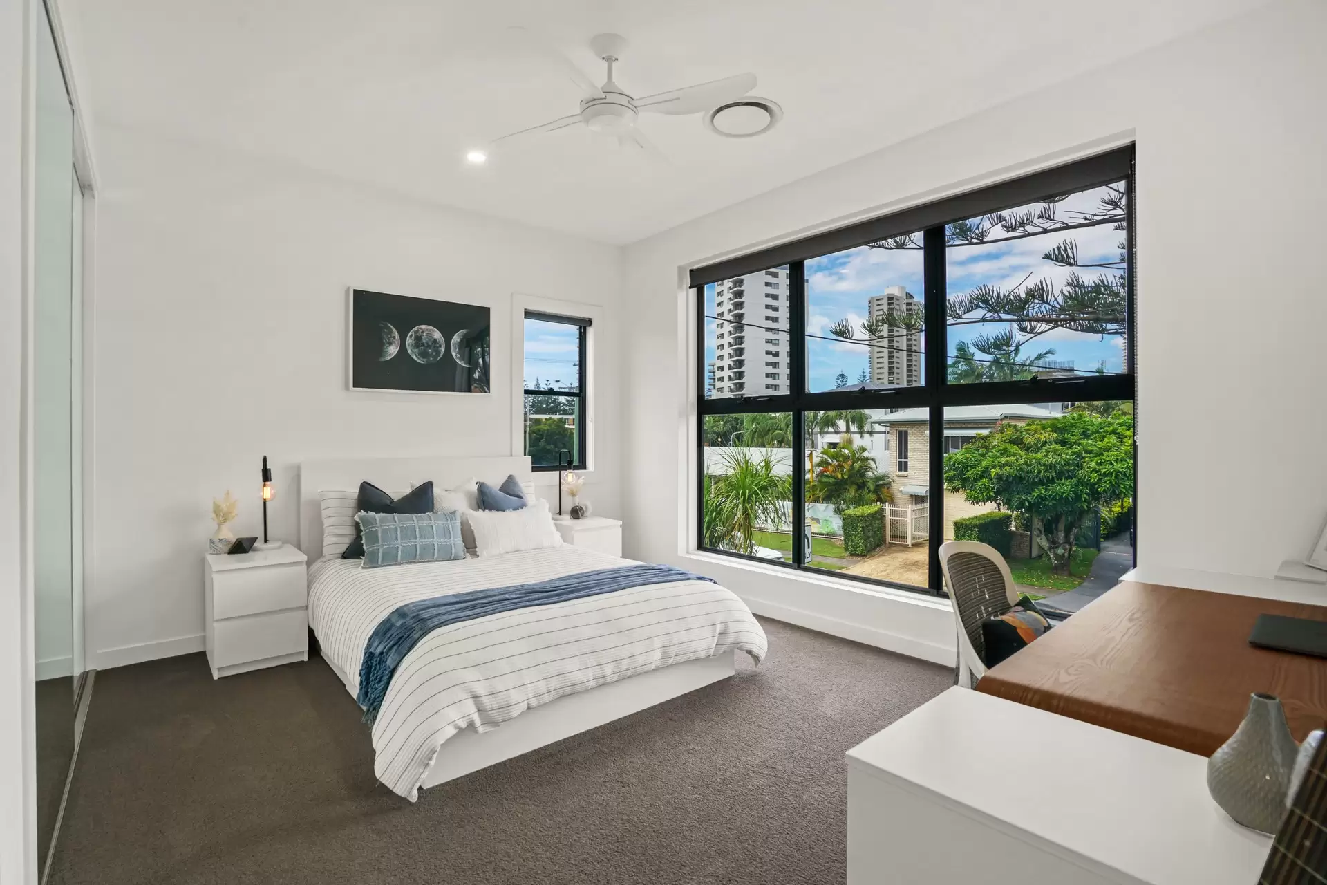 1/3 Anzac Parade, Burleigh Heads Sold by Queensland Sotheby's International Realty - image 1