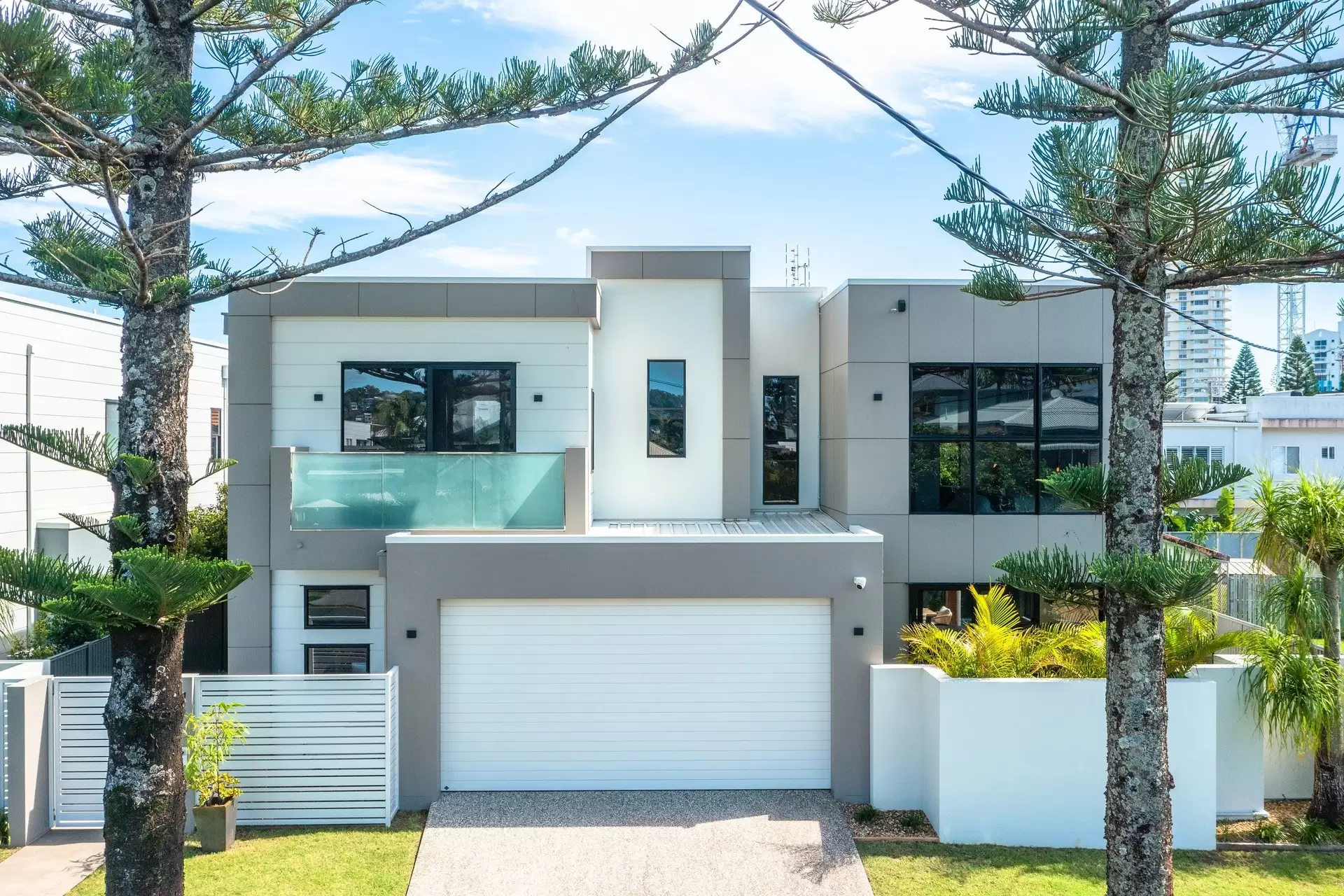 1/3 Anzac Parade, Burleigh Heads Sold by  - image 1