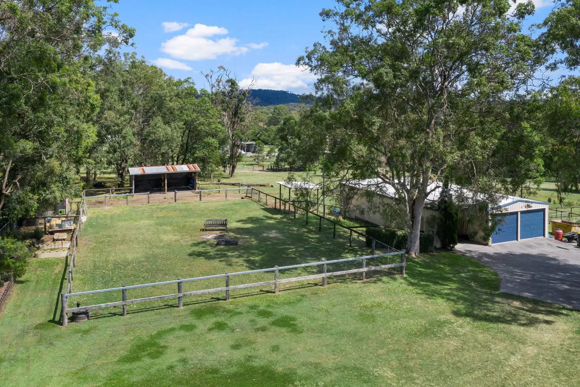 393 London Road, Belmont Sold by Queensland Sotheby's International Realty - image 1