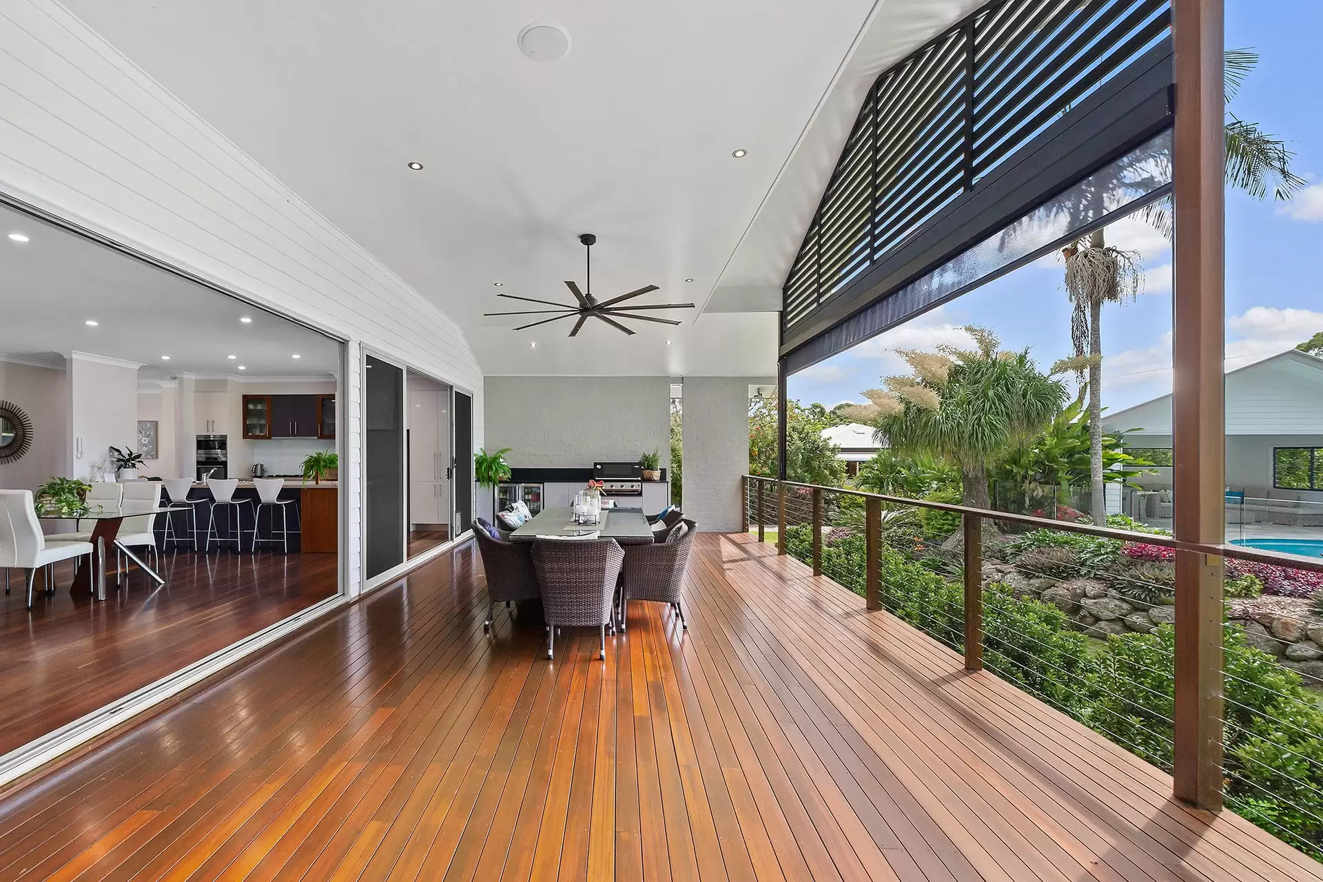 393 London Road, Belmont Sold by Queensland Sotheby's International Realty - image 1