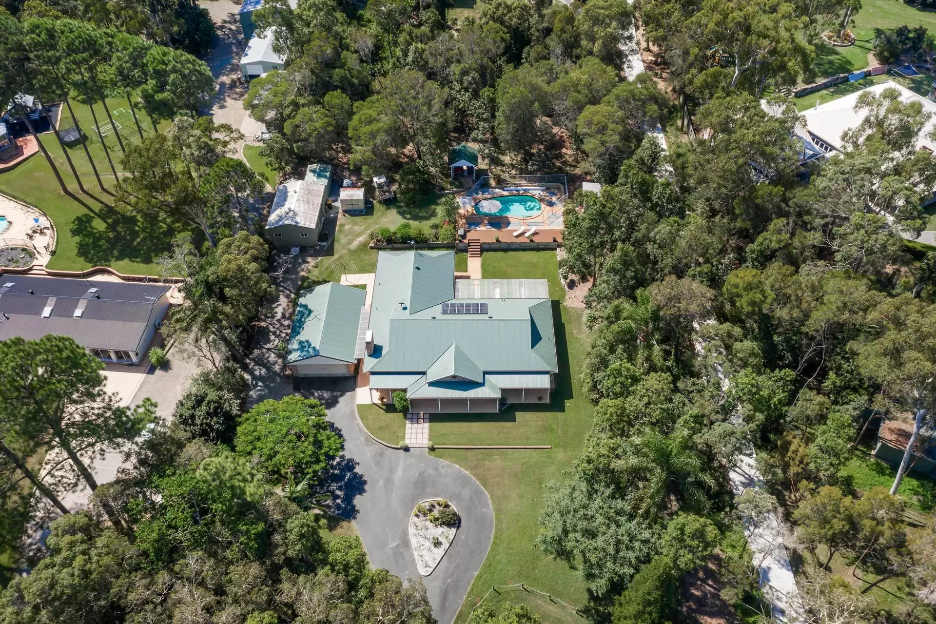 166 Warriewood Street, Chandler Sold by  - image 1