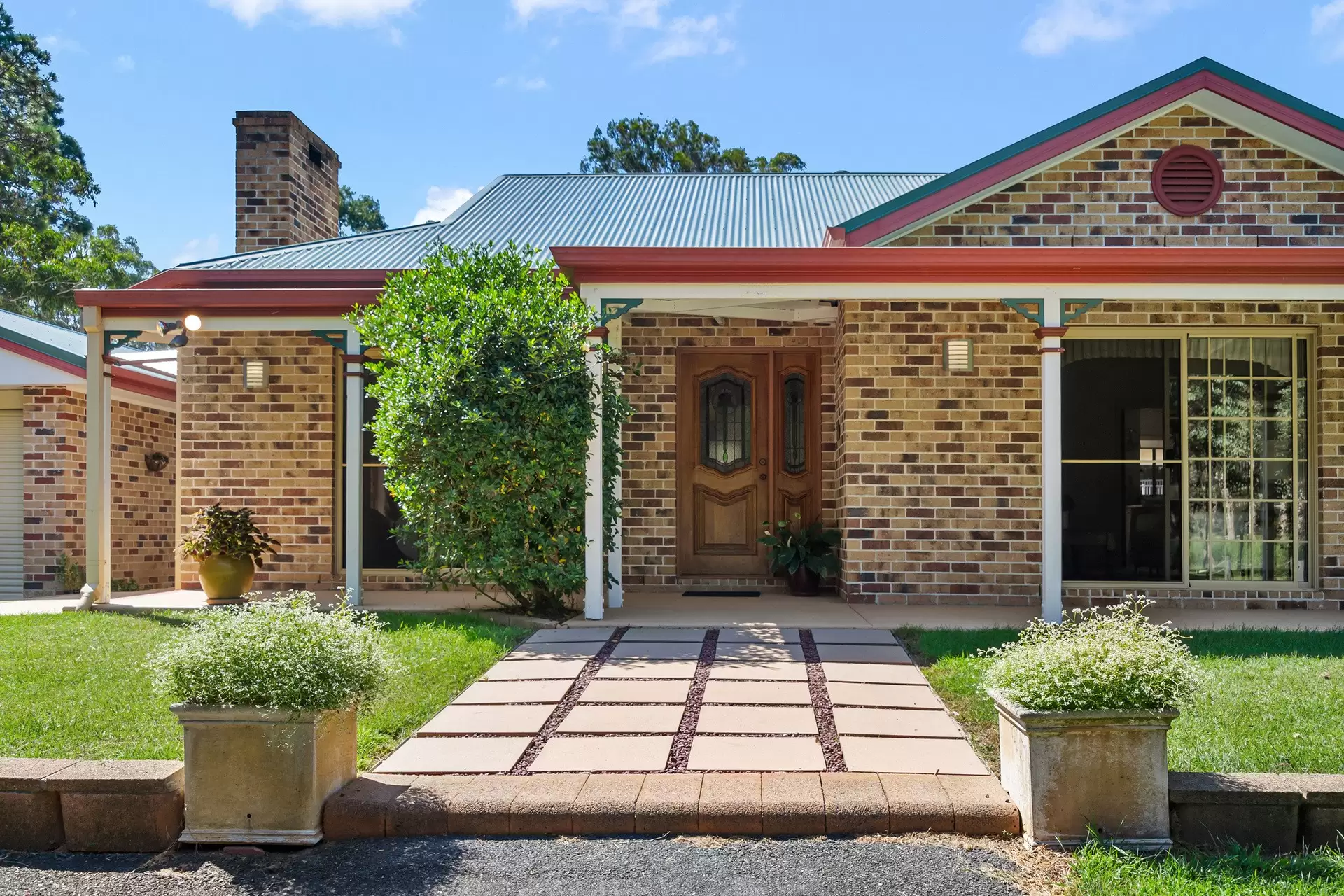 166 Warriewood Street, Chandler Sold by  - image 1
