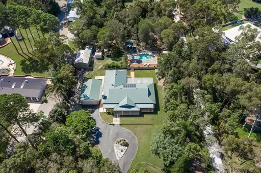 166 Warriewood Street, Chandler Sold by Queensland Sotheby's International Realty