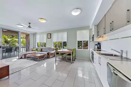 27/15 Flame Tree Court, Airlie Beach Sold by 