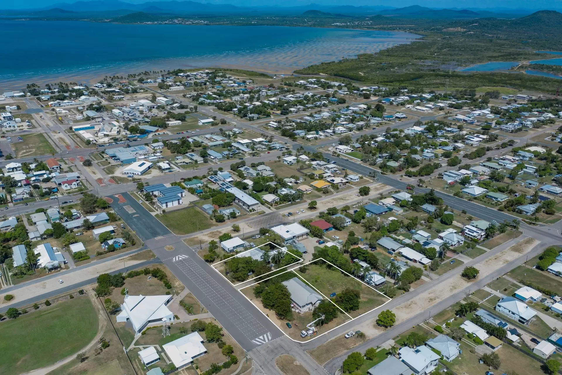 21-23 Sinclair Street, Bowen Sold by Queensland Sotheby's International Realty - image 1