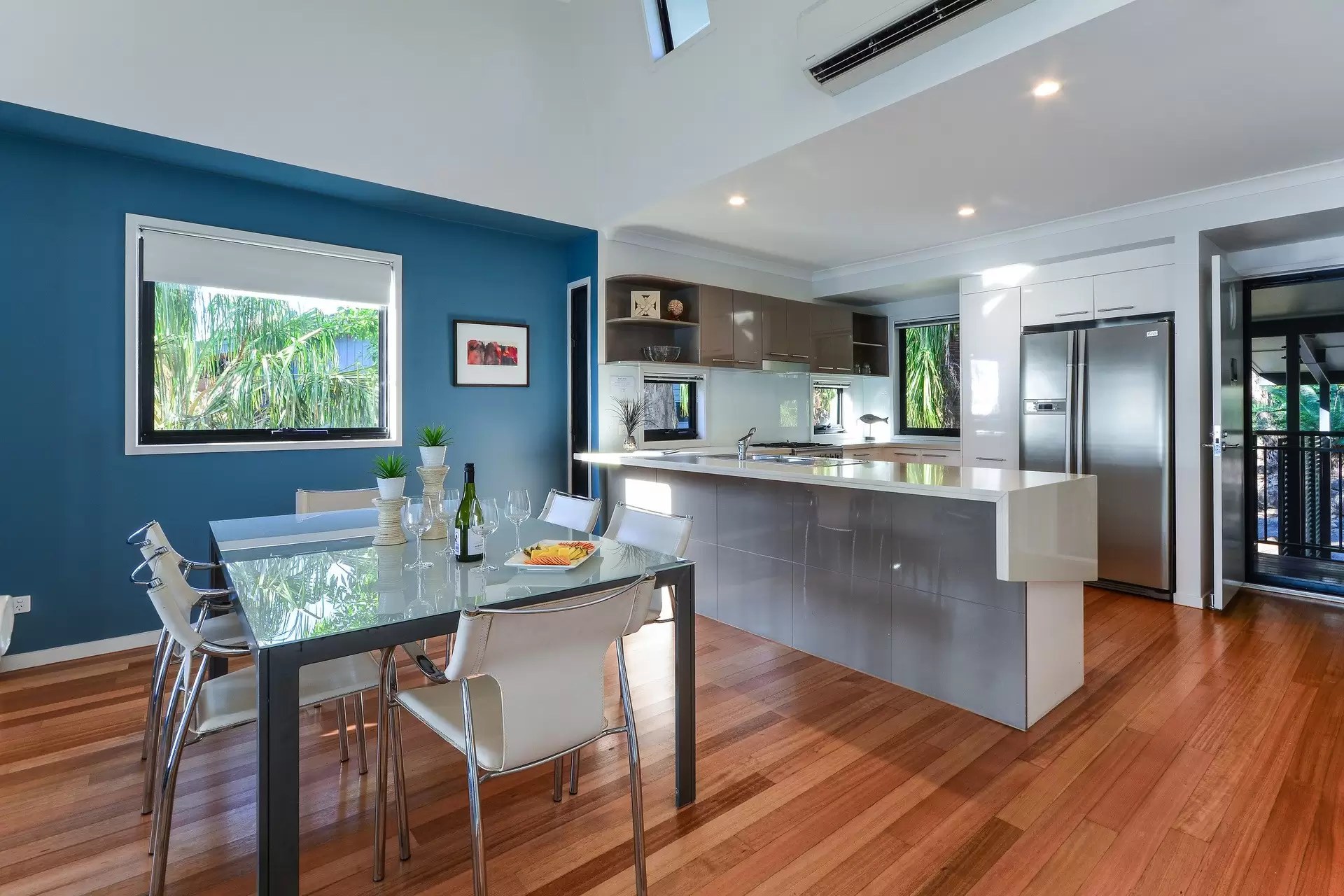20/5 Acacia Drive, Hamilton Island Sold by Queensland Sotheby's International Realty - image 1