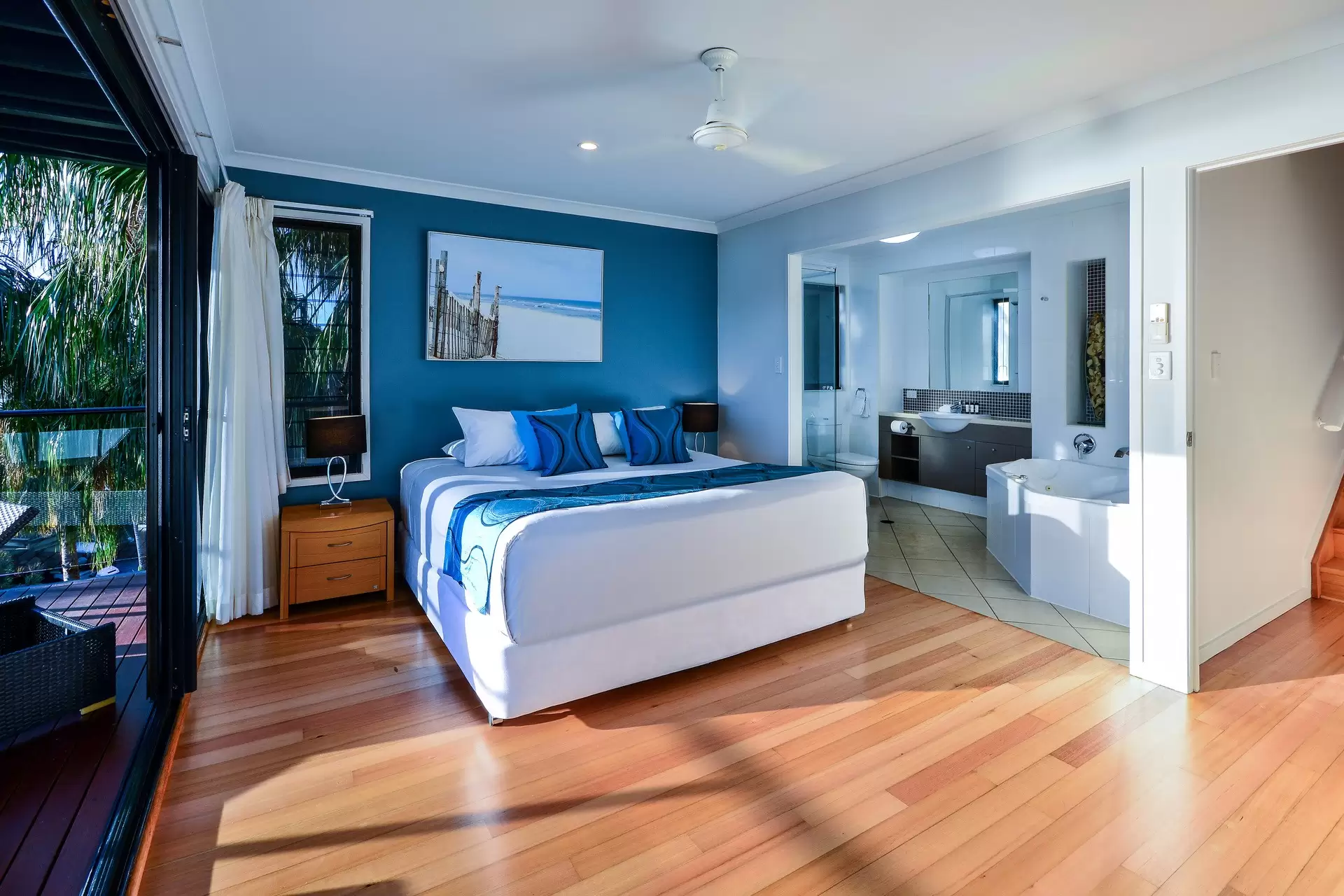 20/5 Acacia Drive, Hamilton Island Sold by Queensland Sotheby's International Realty - image 1