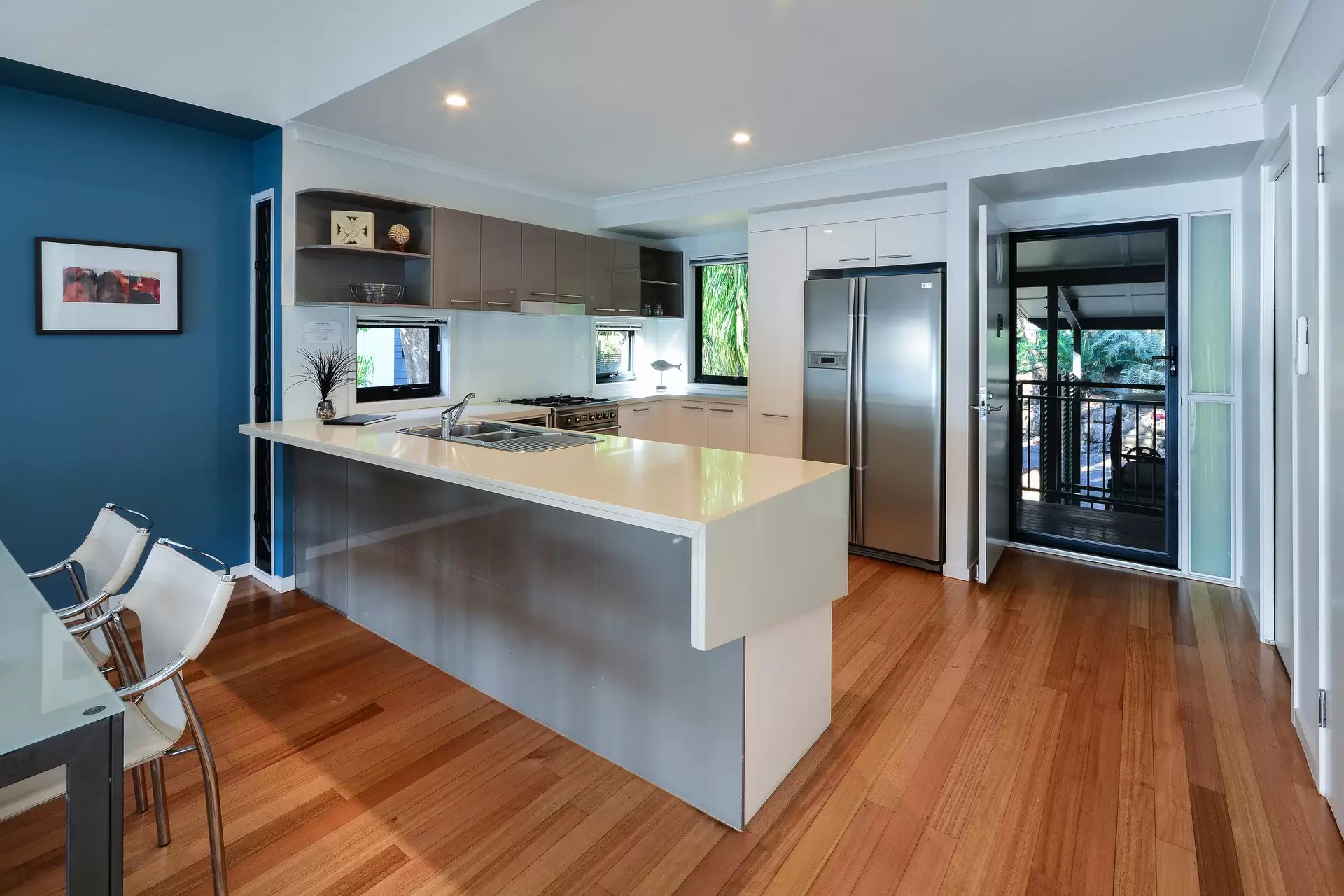 20/5 Acacia Drive, Hamilton Island Sold by Queensland Sotheby's International Realty - image 1