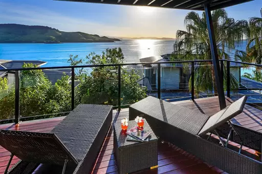 20/5 Acacia Drive, Hamilton Island Sold by 