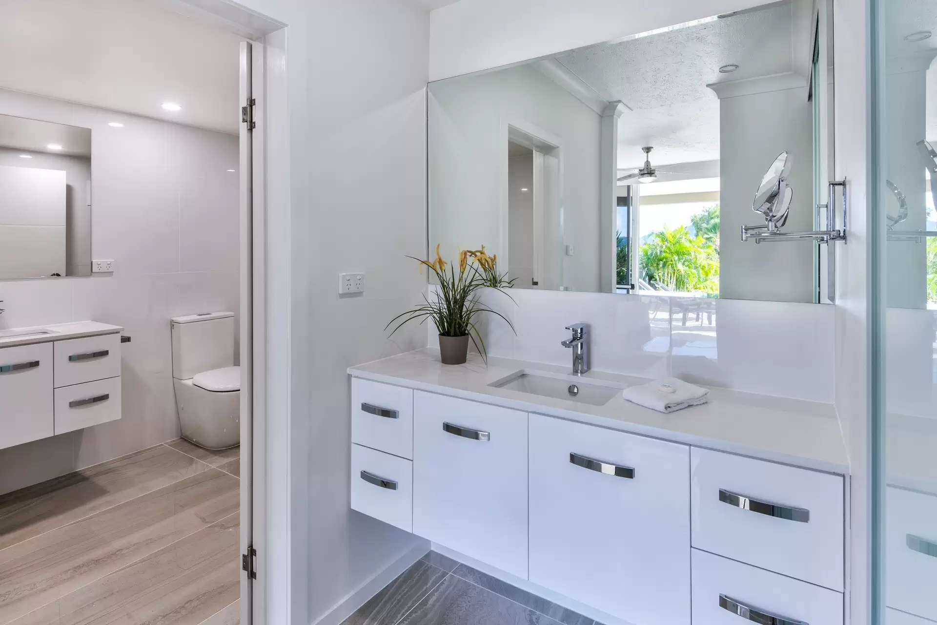 002/16 Resort Drive, Hamilton Island Sold by Queensland Sotheby's International Realty - image 1
