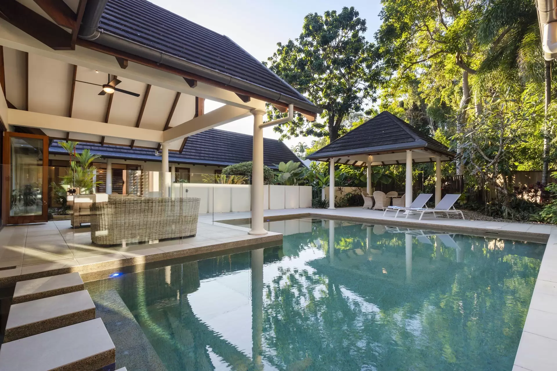 2/14-32 Barrier Street, Port Douglas Sold by Queensland Sotheby's International Realty - image 1