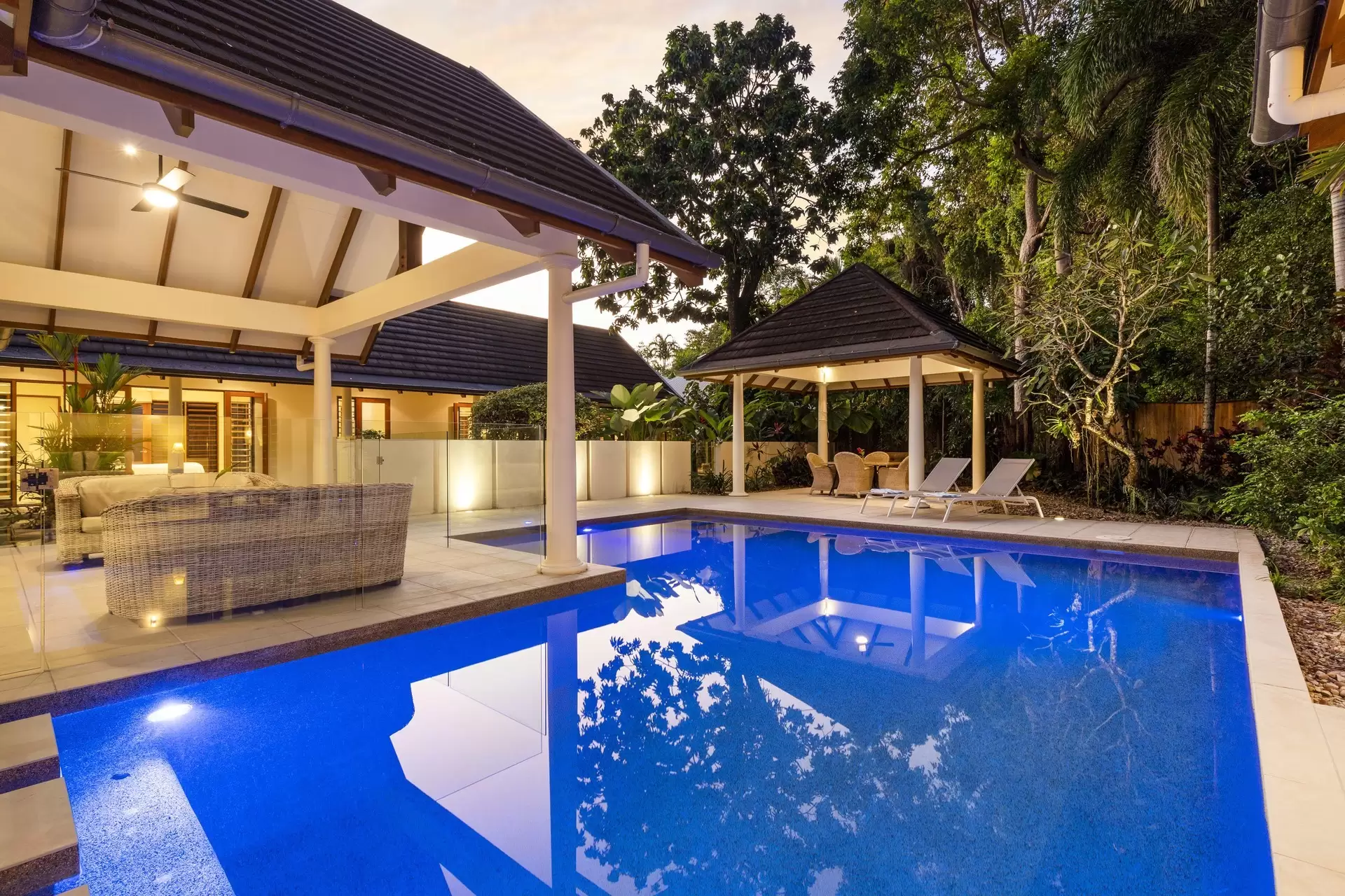 2/14-32 Barrier Street, Port Douglas Sold by Queensland Sotheby's International Realty - image 1